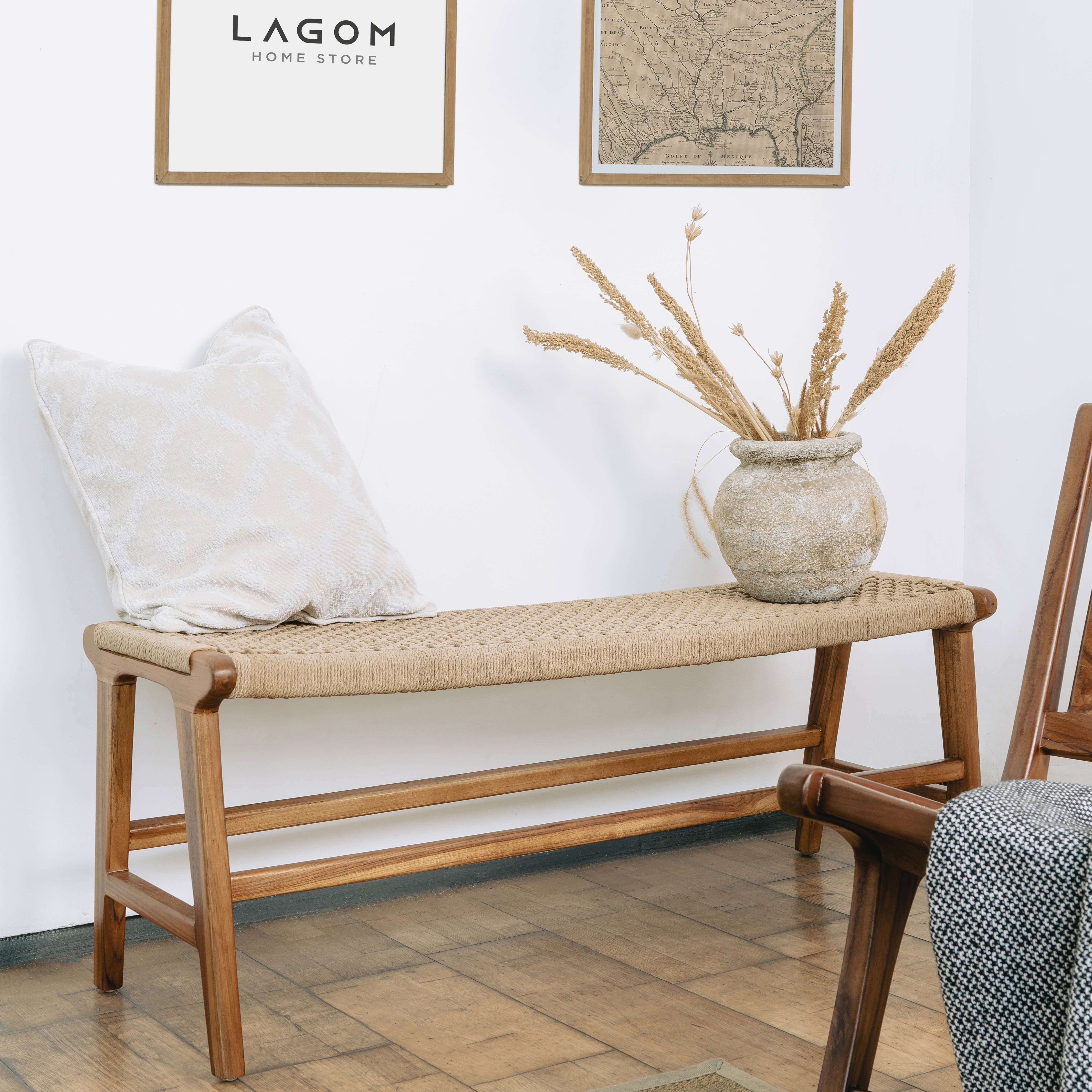 2 Pilihan Bangku Jati Minimalis dan Unik Kekinian