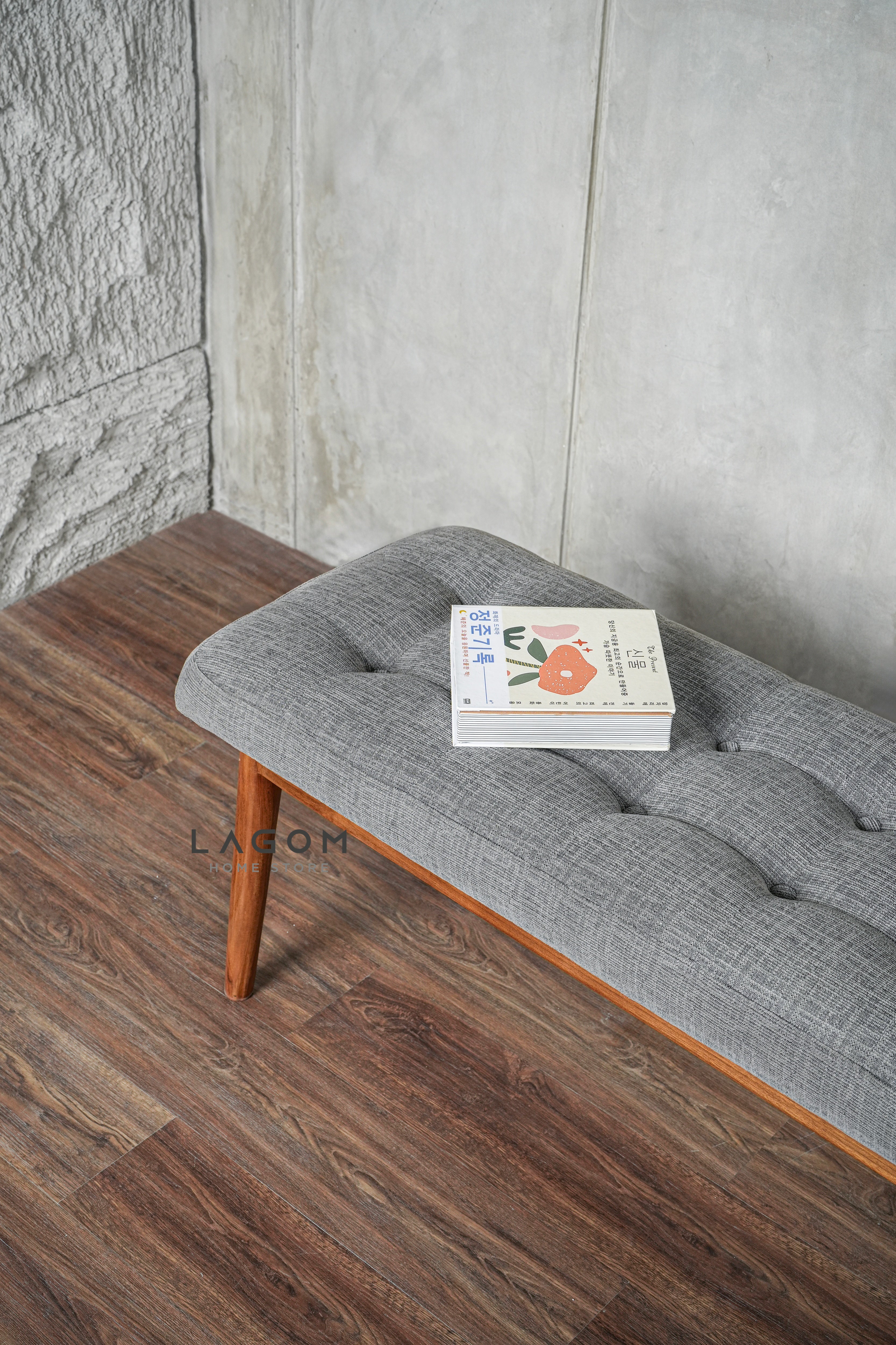 Bangku Kayu Jati Solid dengan Cushion Premium Bench Seat Lagom Home Store Jati Furnitur Teak Furniture Jakarta