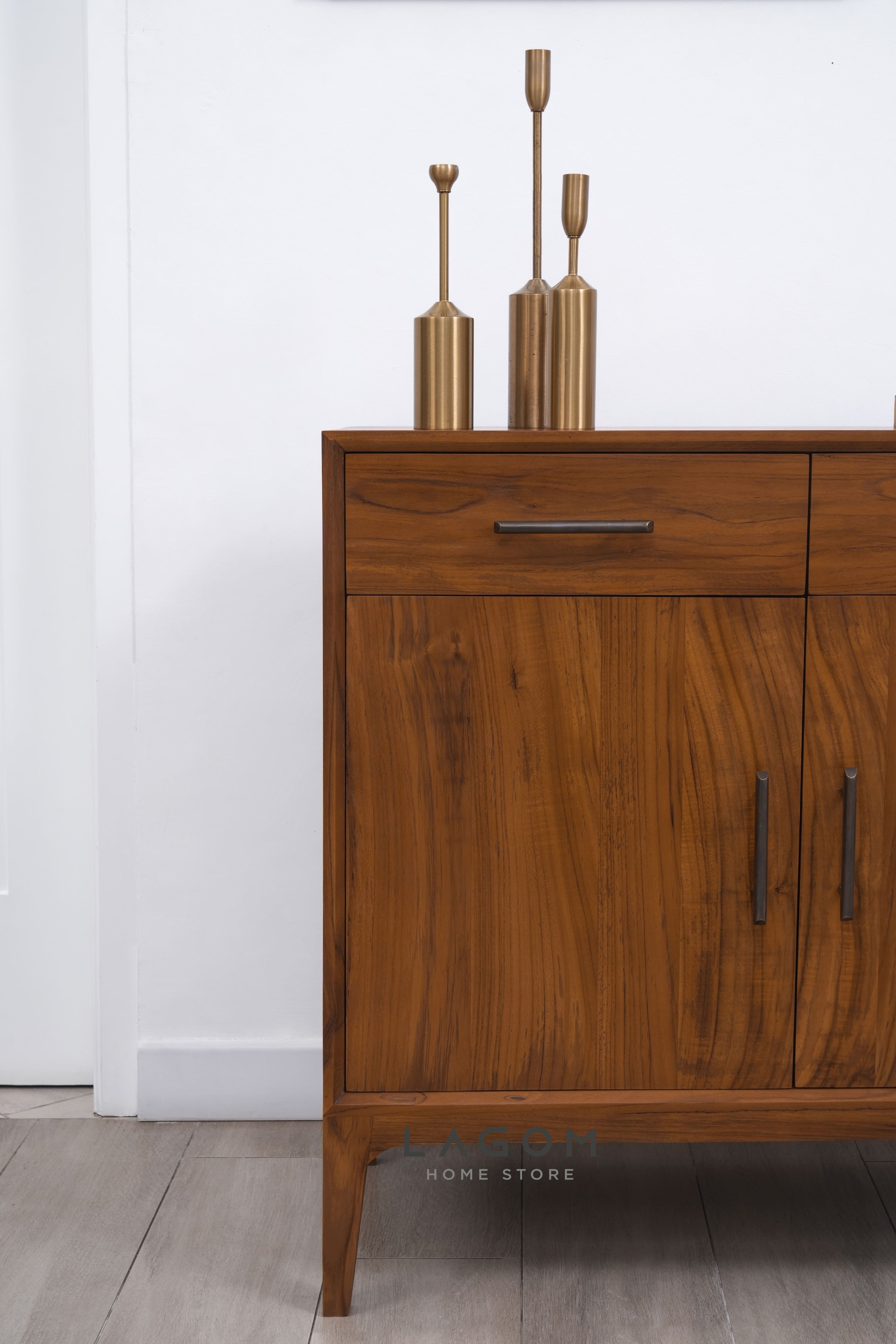 Bufet dengan Penyimpanan Pintu dan Laci dari Kayu Jati Solid Buffet Lagom Home Store Jati Furnitur Teak Furniture Jakarta