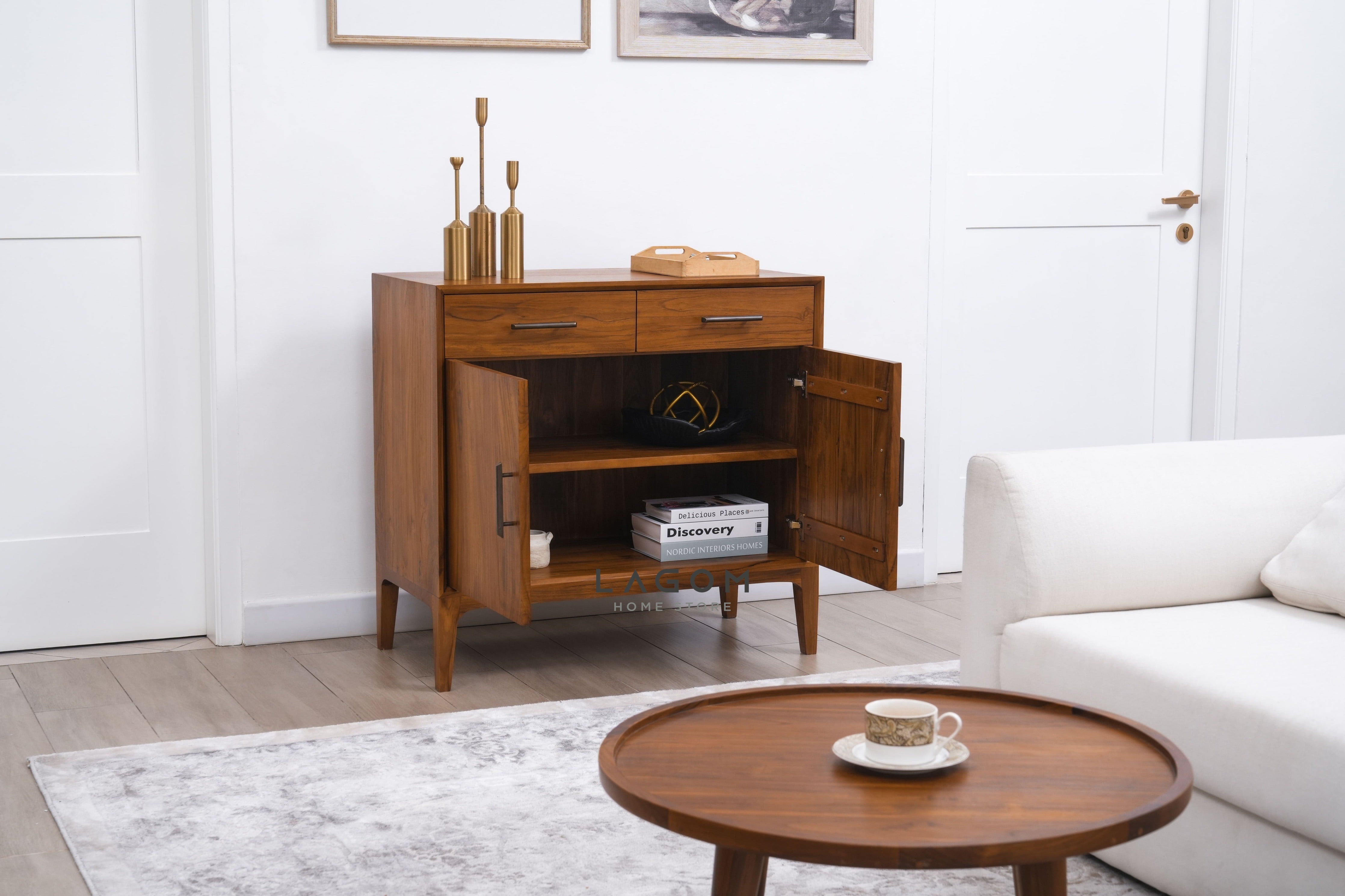 Bufet dengan Penyimpanan Pintu dan Laci dari Kayu Jati Solid Buffet Lagom Home Store Jati Furnitur Teak Furniture Jakarta