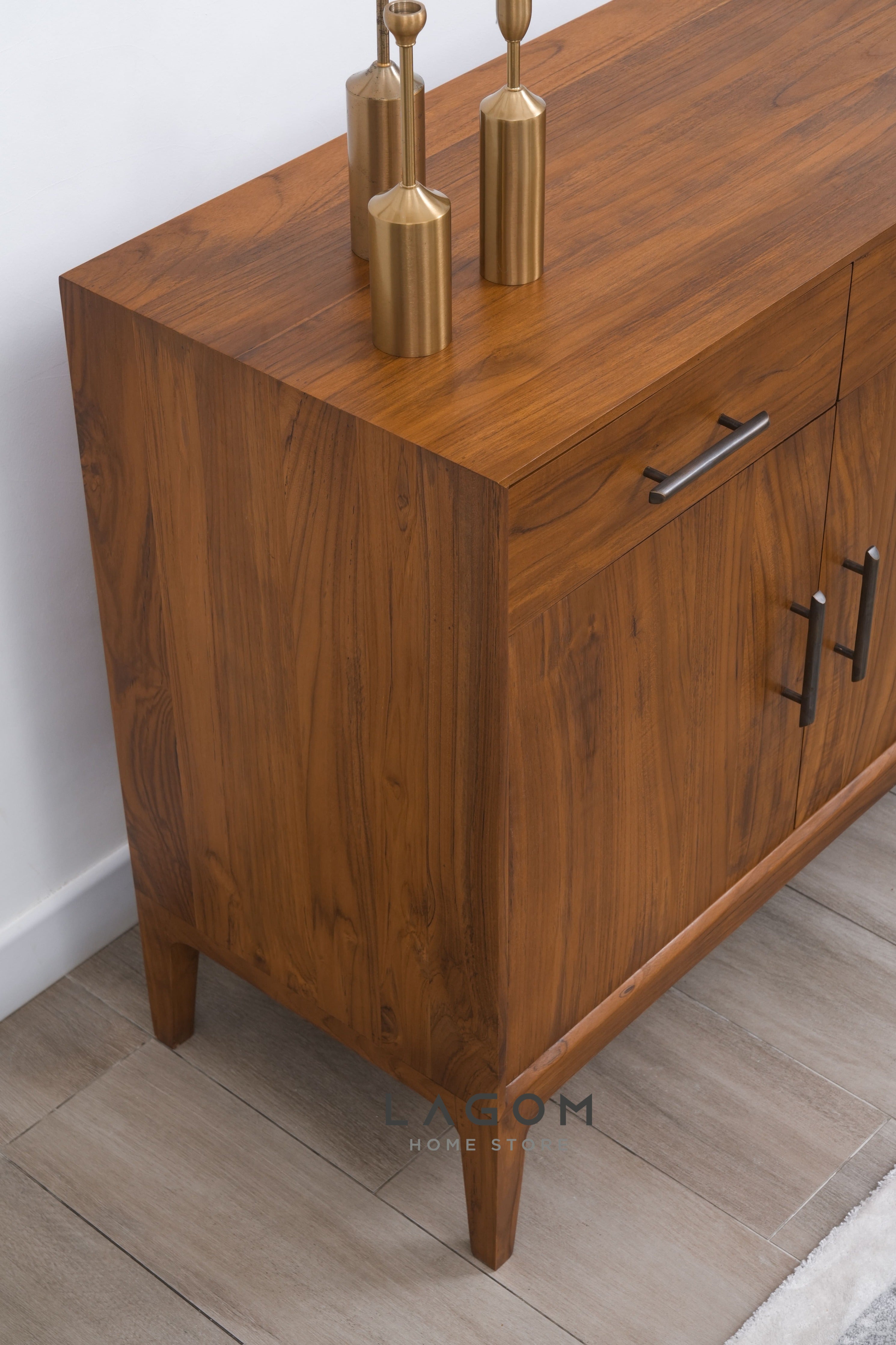 Bufet dengan Penyimpanan Pintu dan Laci dari Kayu Jati Solid Buffet Lagom Home Store Jati Furnitur Teak Furniture Jakarta
