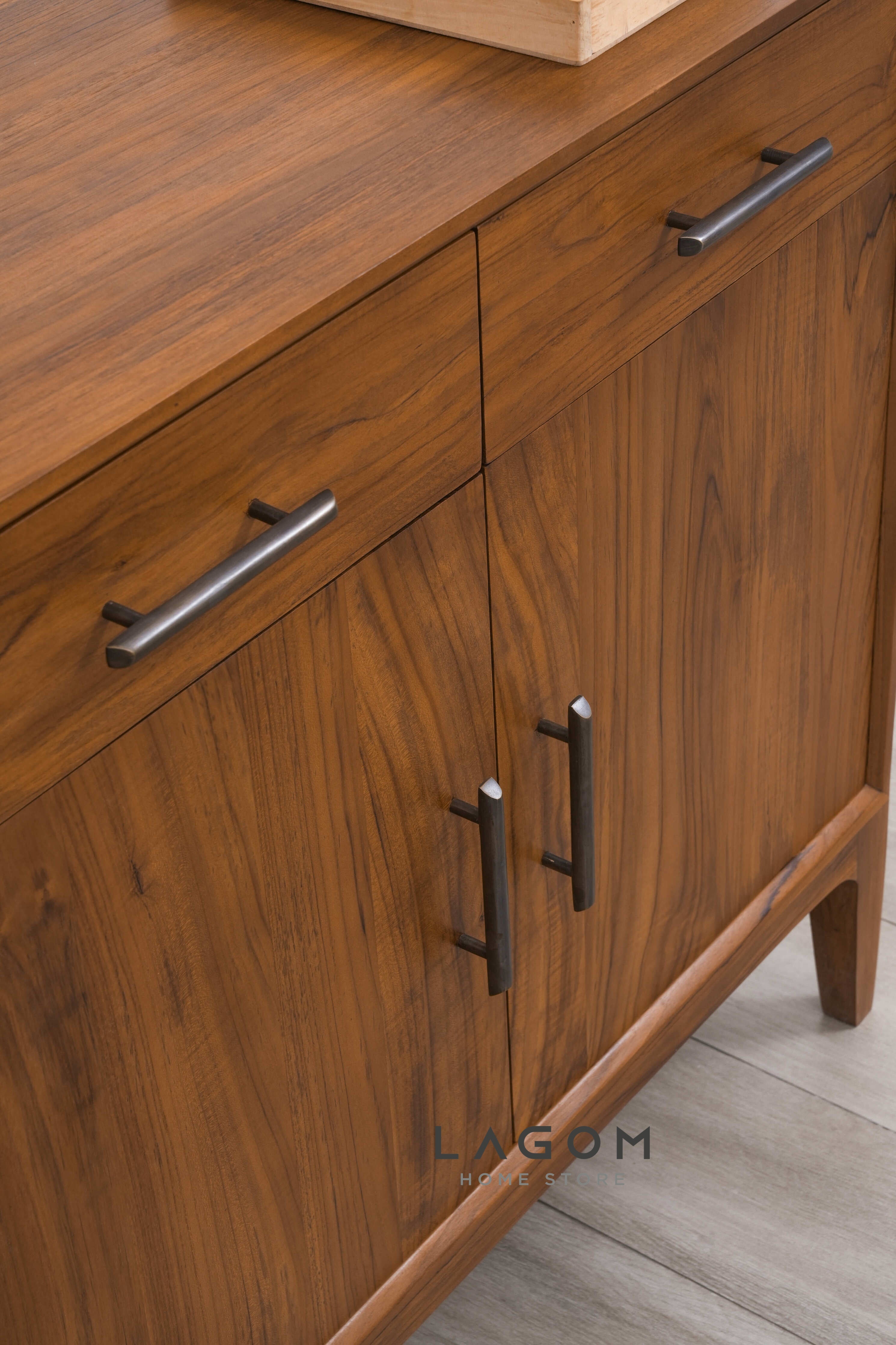 Bufet dengan Penyimpanan Pintu dan Laci dari Kayu Jati Solid Buffet Lagom Home Store Jati Furnitur Teak Furniture Jakarta