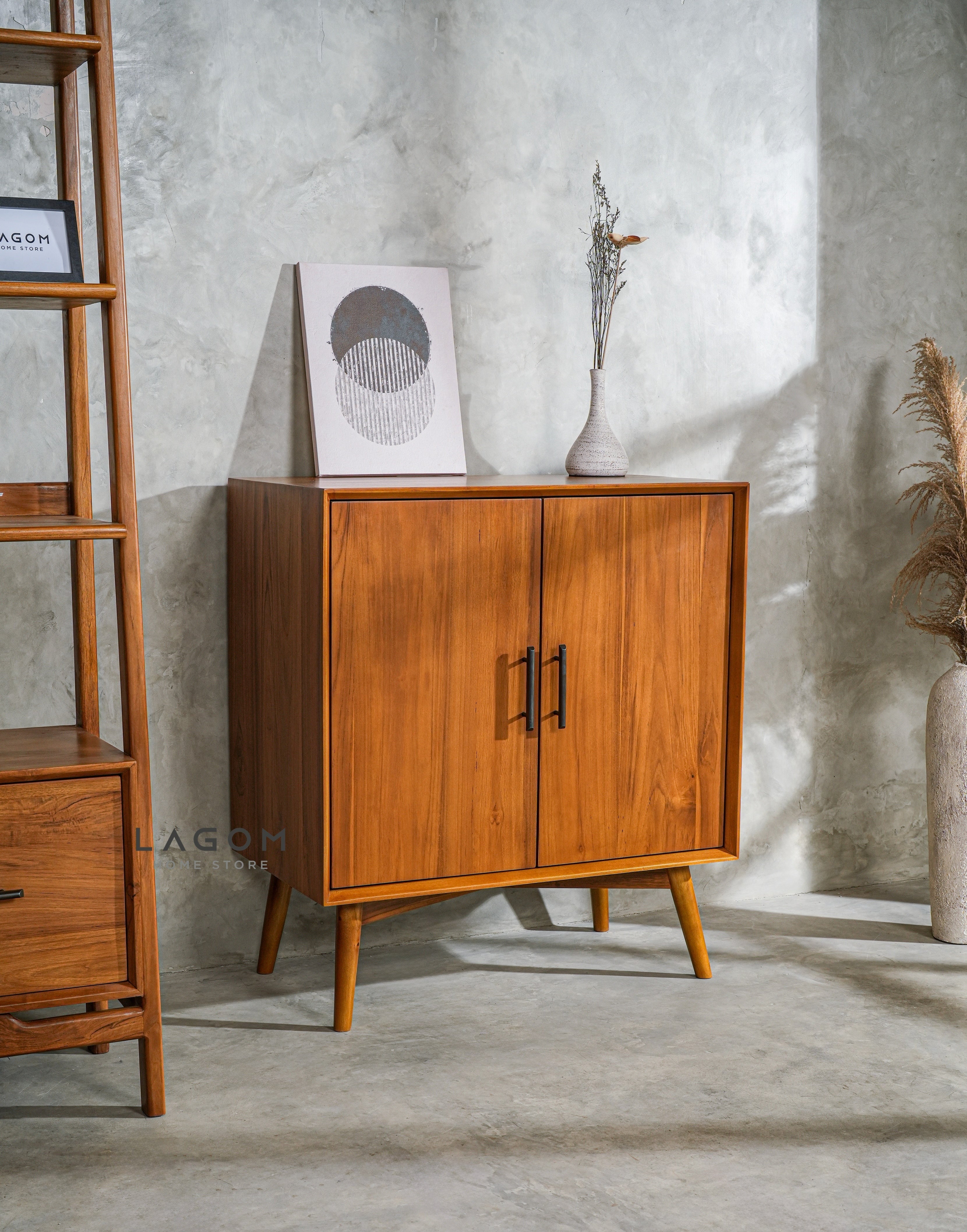 Bufet Dua Pintu dari Kayu Jati Solid Buffet Lagom Home Store Jati Furnitur Teak Furniture Jakarta