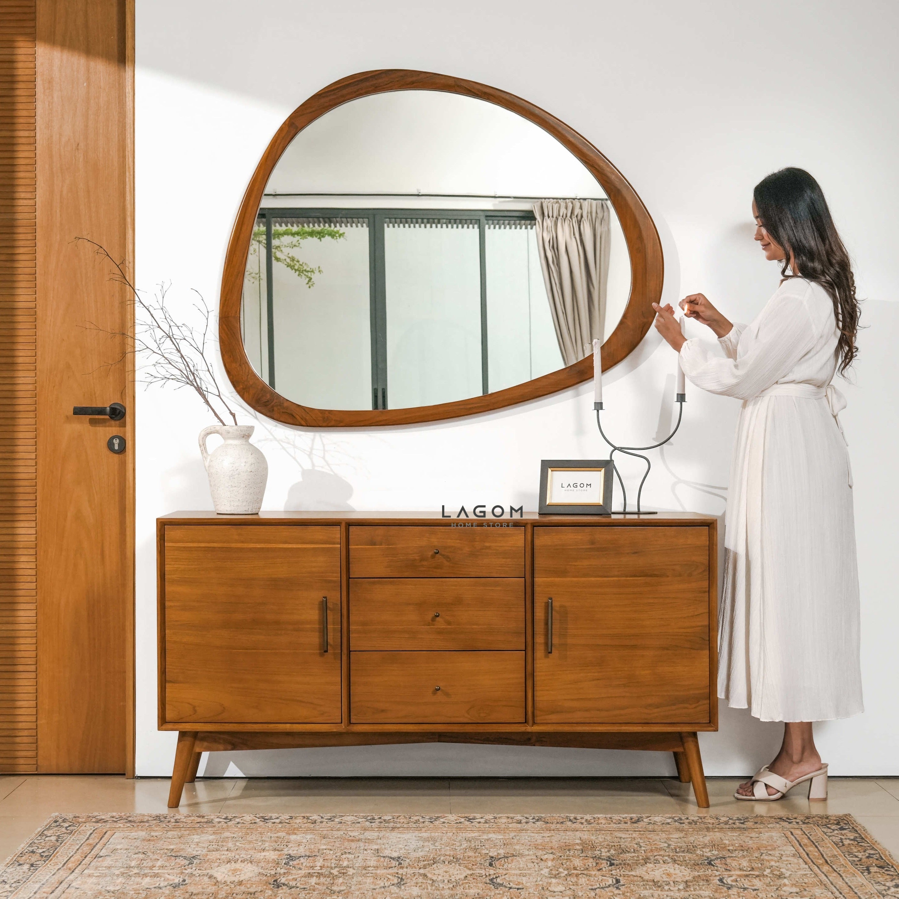 Bufet Kayu Jati dengan 2 Pintu dan 3 Laci Buffet Lagom Home Store Jati Furnitur Teak Furniture Jakarta