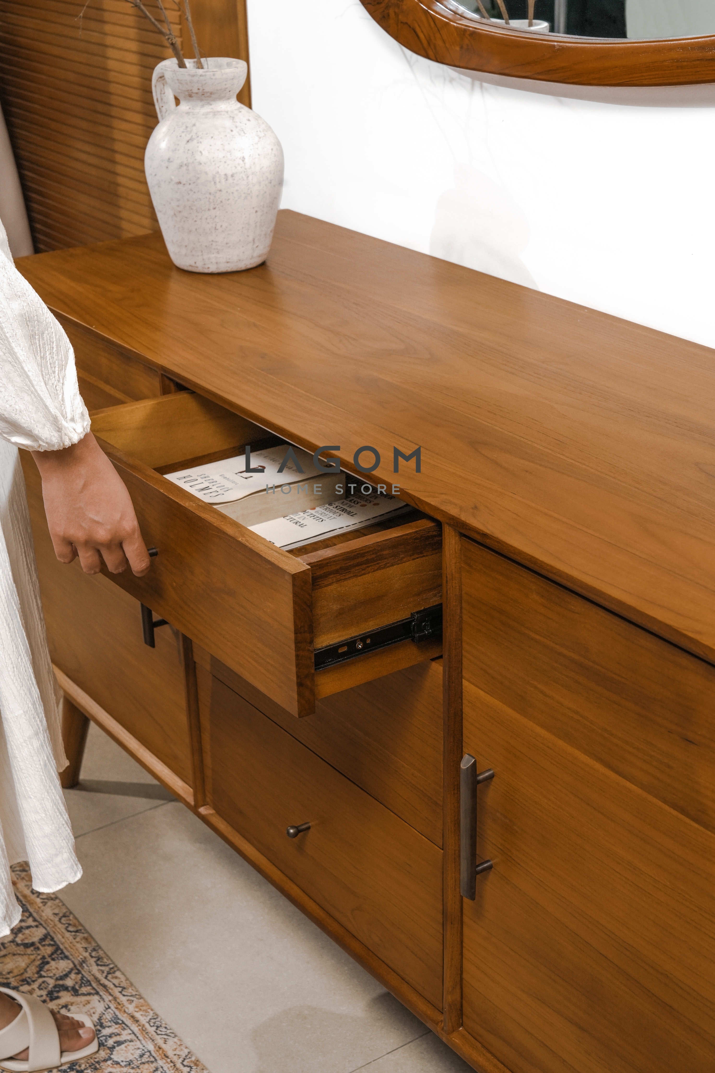 Bufet Kayu Jati dengan 2 Pintu dan 3 Laci Buffet Lagom Home Store Jati Furnitur Teak Furniture Jakarta