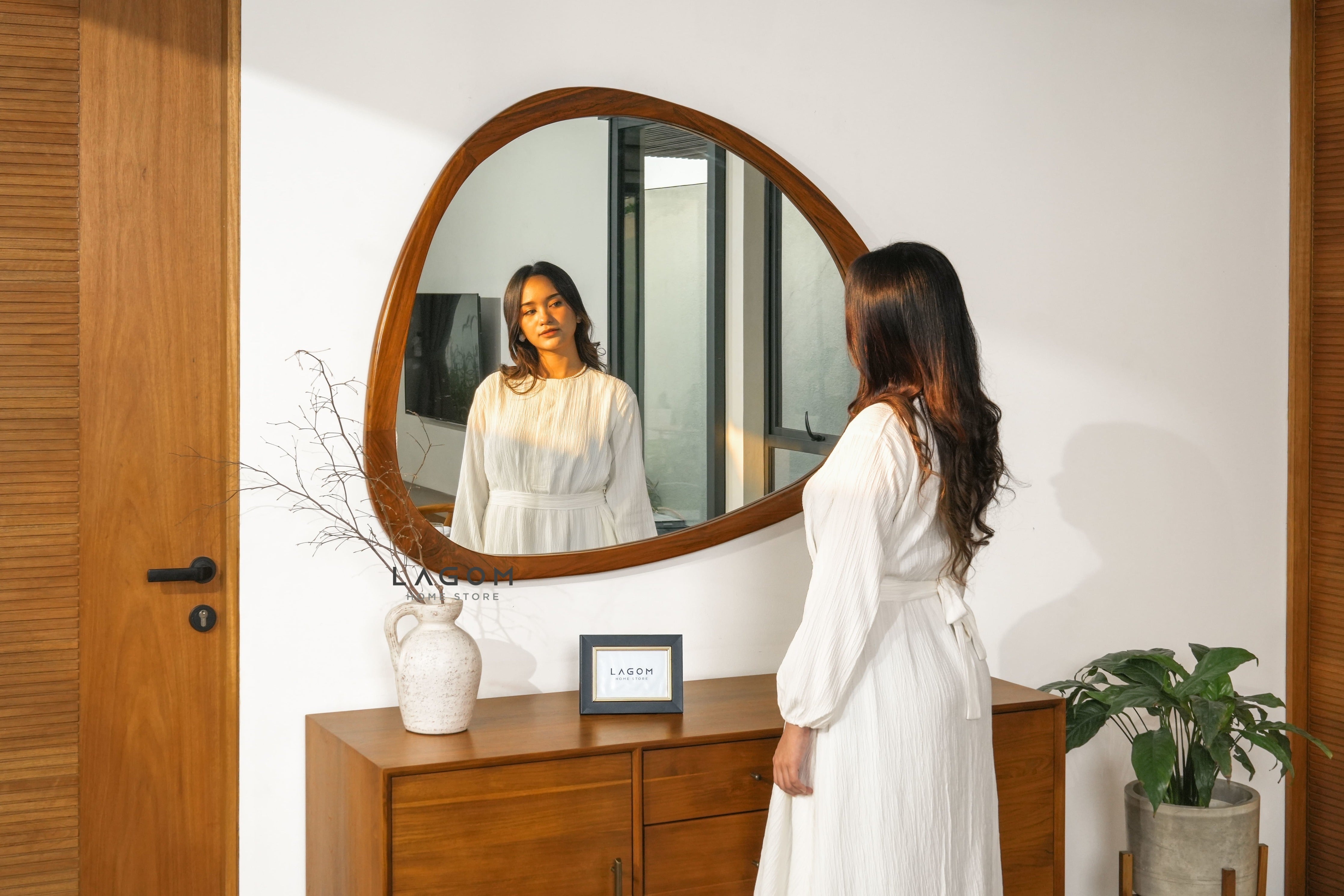 Cermin Gantung Unik Kayu Jati - Tinggi 99 cm Mirror Lagom Home Store Jati Furnitur Teak Furniture Jakarta