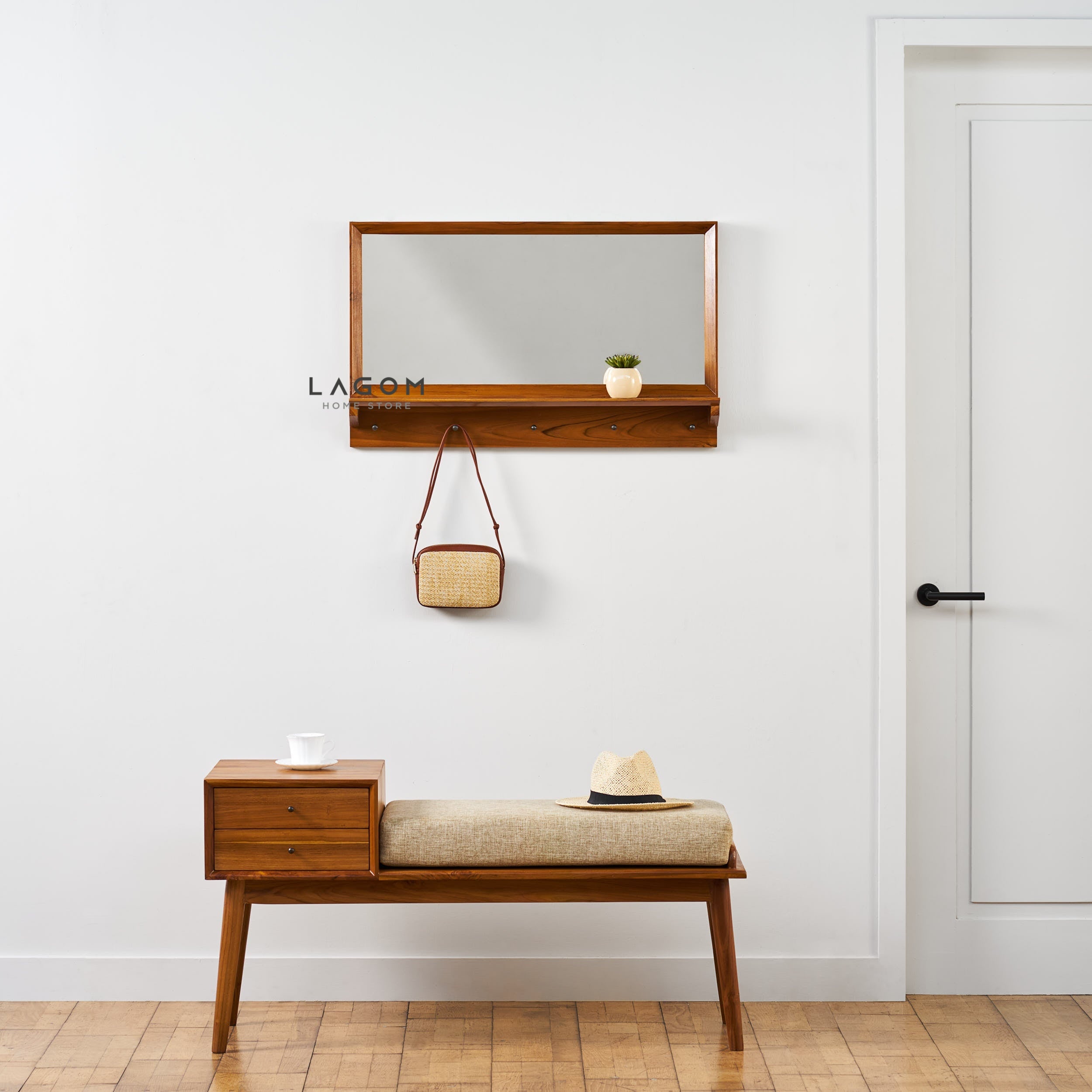 Gantungan Dinding Jati dengan Cermin dan Ambalan Kecil Wall Coat Hanger Lagom Home Store Jati Furnitur Teak Furniture Jakarta