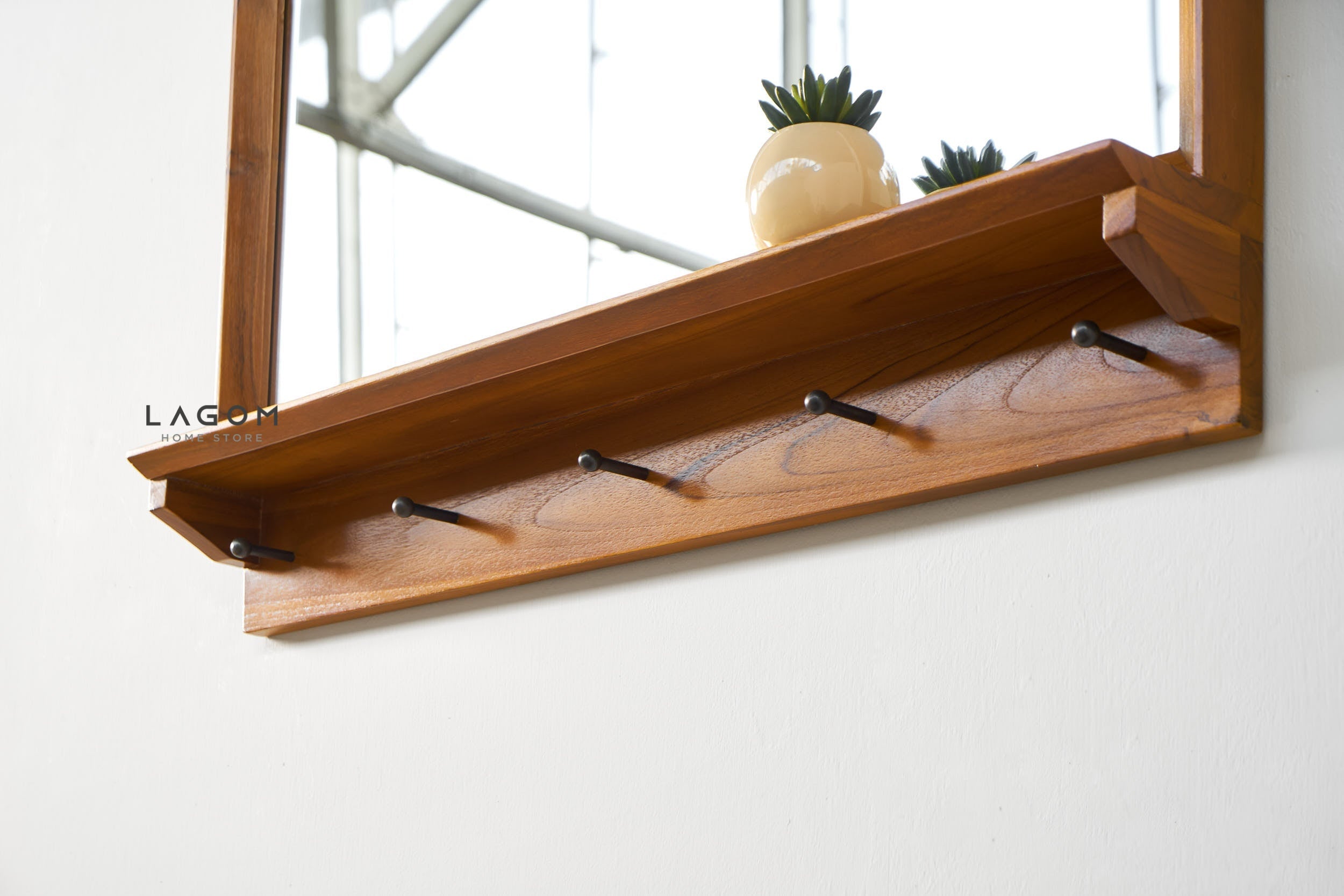 Gantungan Dinding Jati dengan Cermin dan Ambalan Kecil Wall Coat Hanger Lagom Home Store Jati Furnitur Teak Furniture Jakarta