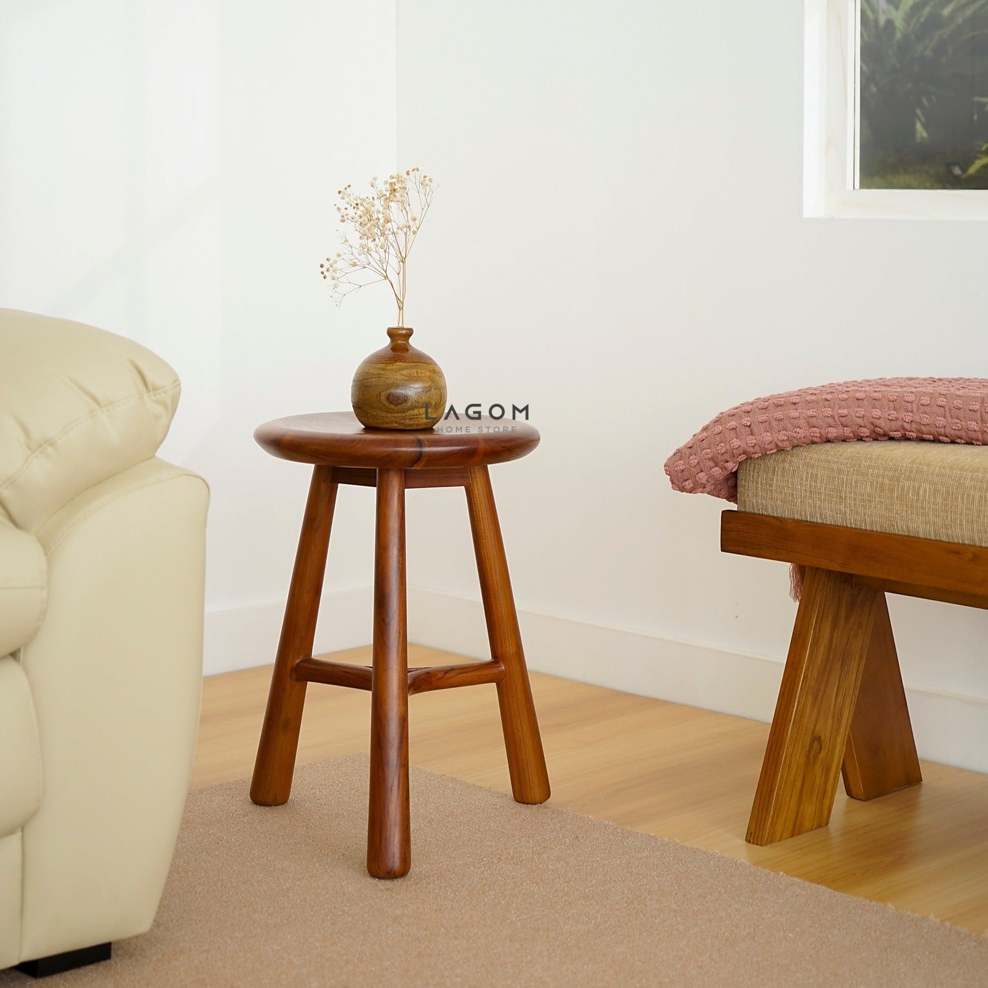 Kursi Cafe/Bar Kayu Jati Estetik dan Minimalis Bar Stool Lagom Home Store Jati Furnitur Teak Furniture Jakarta