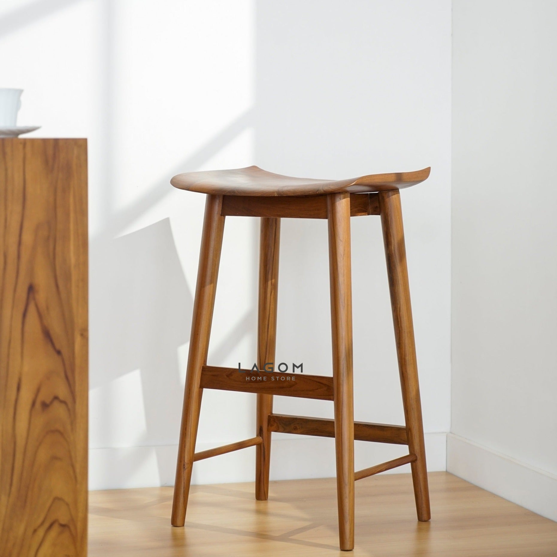 Kursi Cafe/Bar Unik Kayu Jati Minimalis Bar Stool Lagom Home Store Jati Furnitur Teak Furniture Jakarta