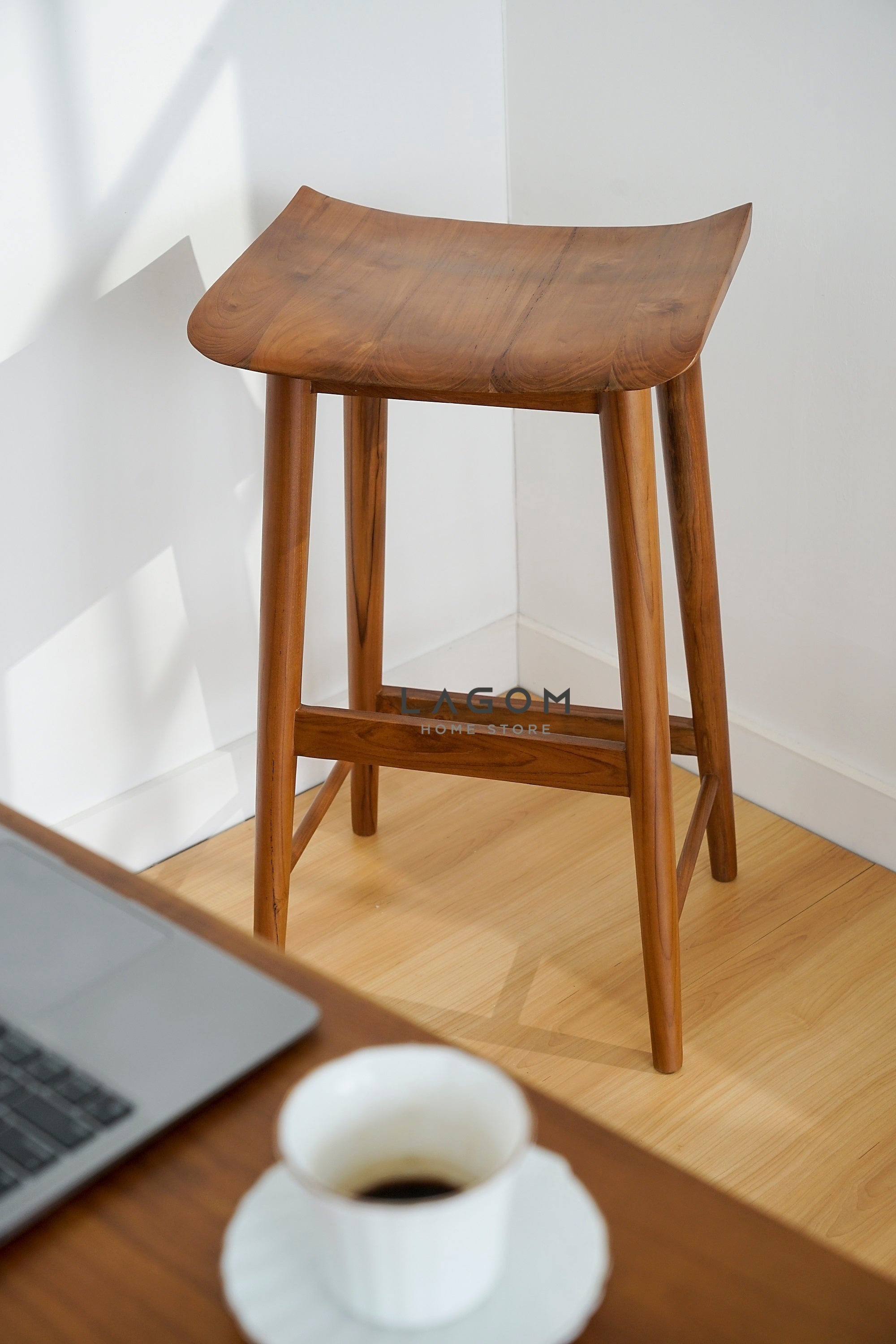 Kursi Cafe/Bar Unik Kayu Jati Minimalis Bar Stool Lagom Home Store Jati Furnitur Teak Furniture Jakarta