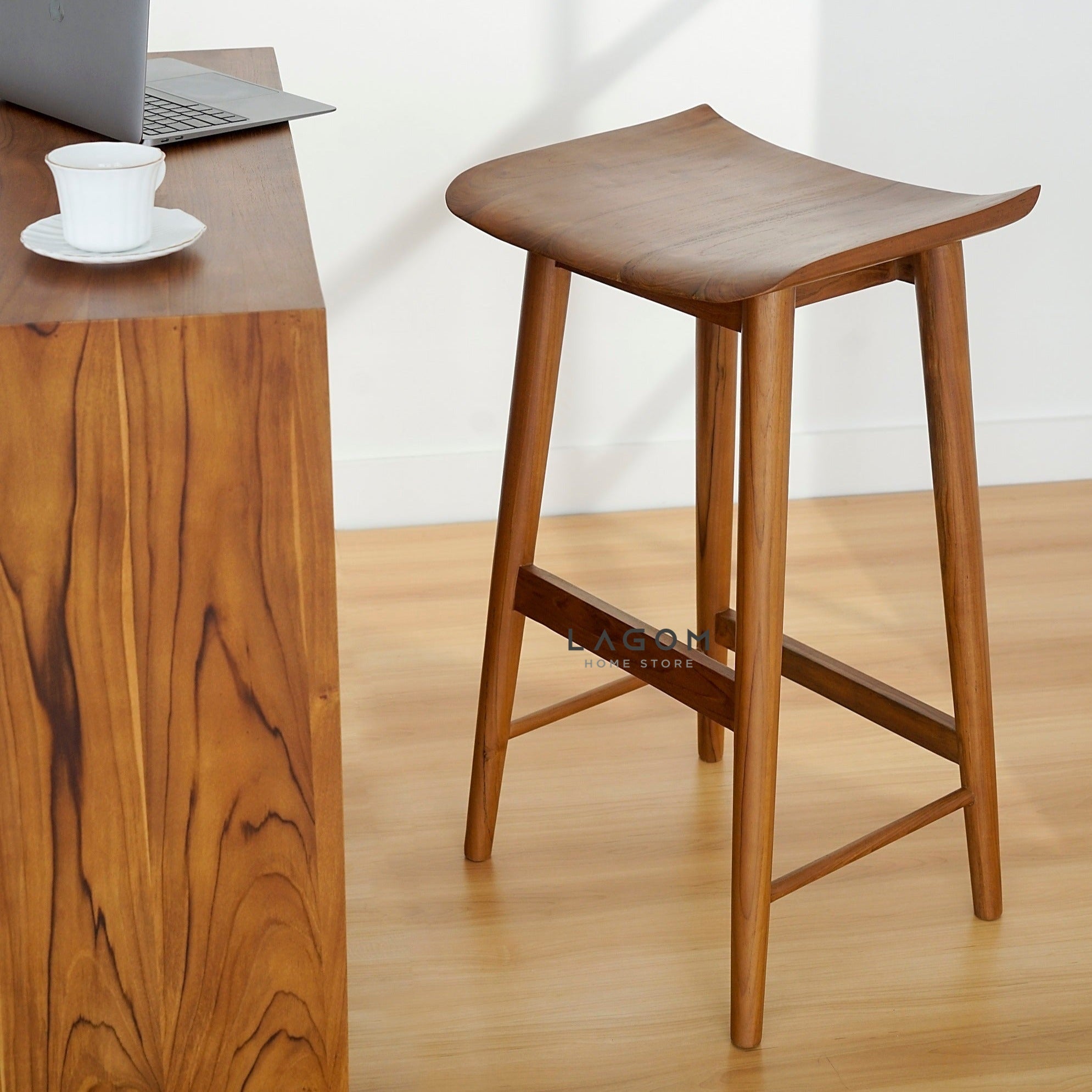Kursi Cafe/Bar Unik Kayu Jati Minimalis Bar Stool Lagom Home Store Jati Furnitur Teak Furniture Jakarta