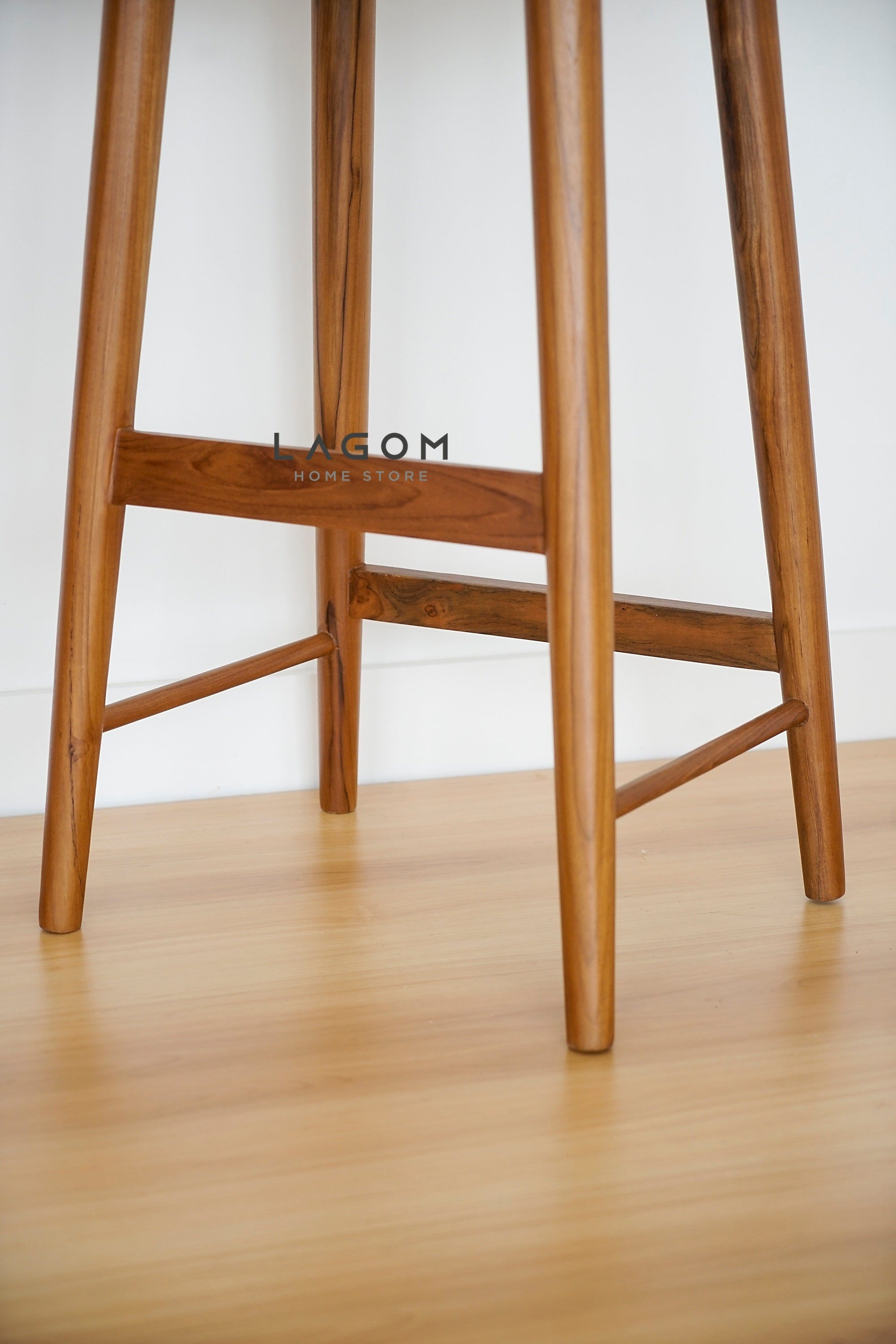 Kursi Cafe/Bar Unik Kayu Jati Minimalis Bar Stool Lagom Home Store Jati Furnitur Teak Furniture Jakarta