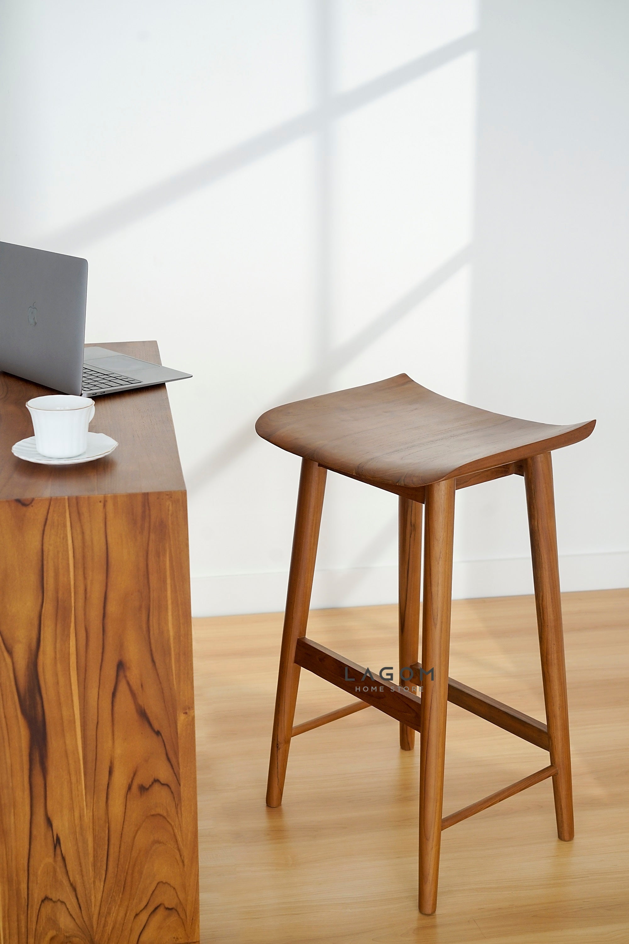 Kursi Cafe/Bar Unik Kayu Jati Minimalis Bar Stool Lagom Home Store Jati Furnitur Teak Furniture Jakarta