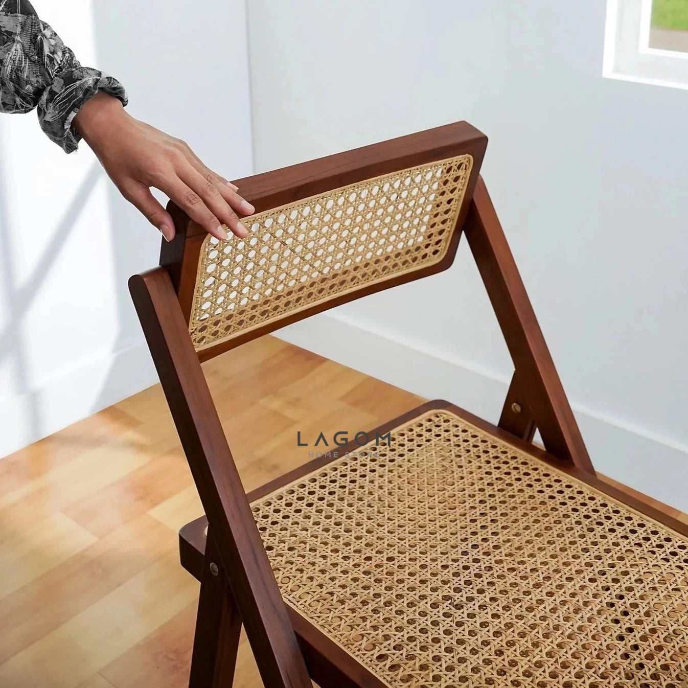Kursi Lipat Kayu Jati dan Rotan dengan Sandaran yang Dapat Disesuaikan Chair Lagom Home Store Jati Furnitur Teak Furniture Jakarta