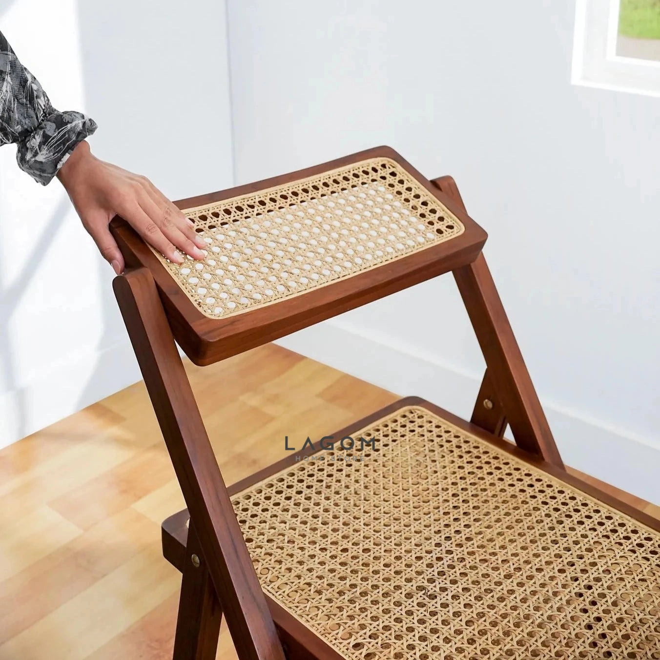 Kursi Lipat Kayu Jati dan Rotan dengan Sandaran yang Dapat Disesuaikan Chair Lagom Home Store Jati Furnitur Teak Furniture Jakarta