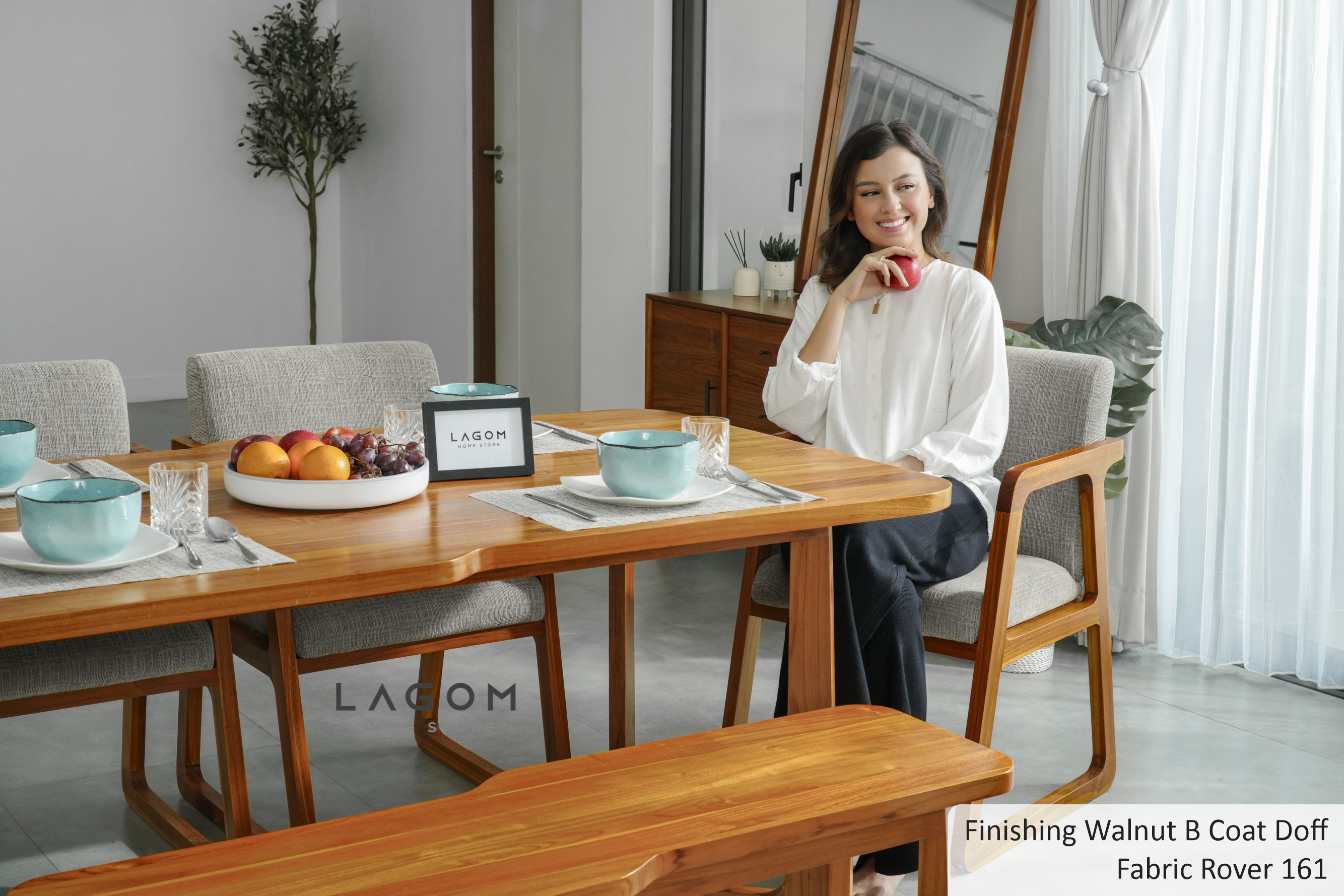 Kursi Makan dan Kerja dari Kayu Jati dengan Premium Cushion Office Seating Lagom Home Store Jati Furnitur Teak Furniture Jakarta