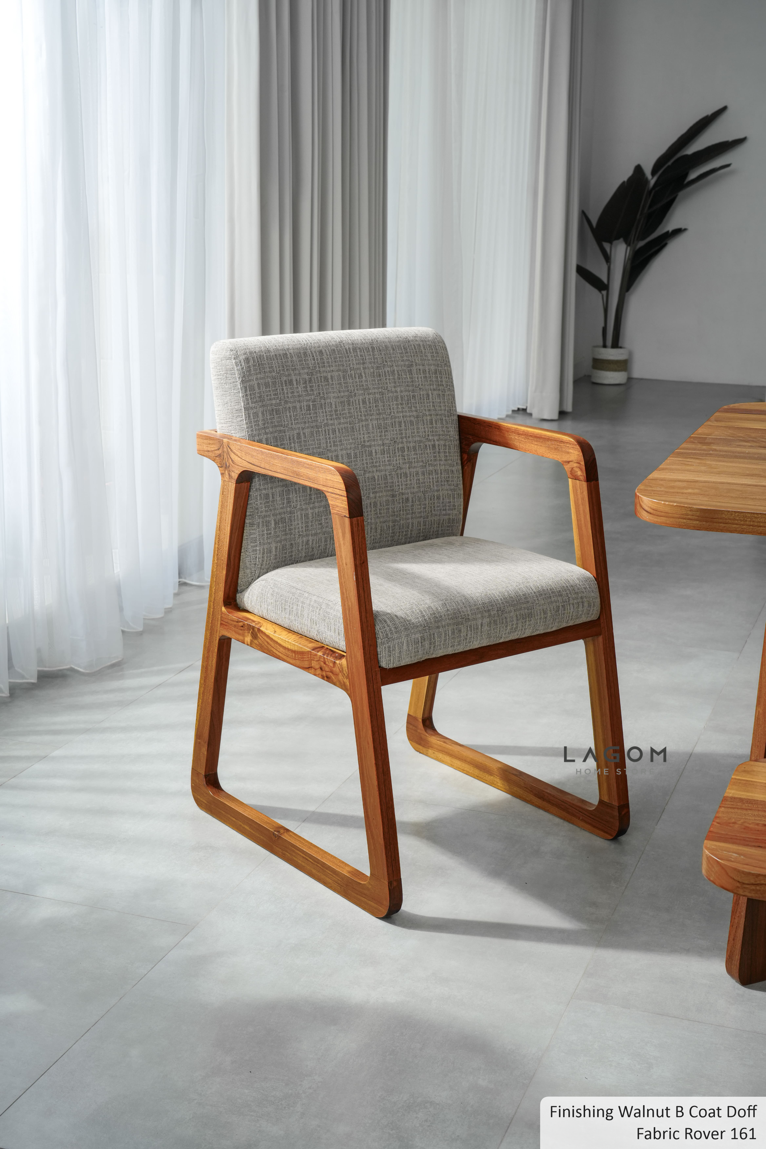 Kursi Makan dan Kerja dari Kayu Jati dengan Premium Cushion Office Seating Lagom Home Store Jati Furnitur Teak Furniture Jakarta