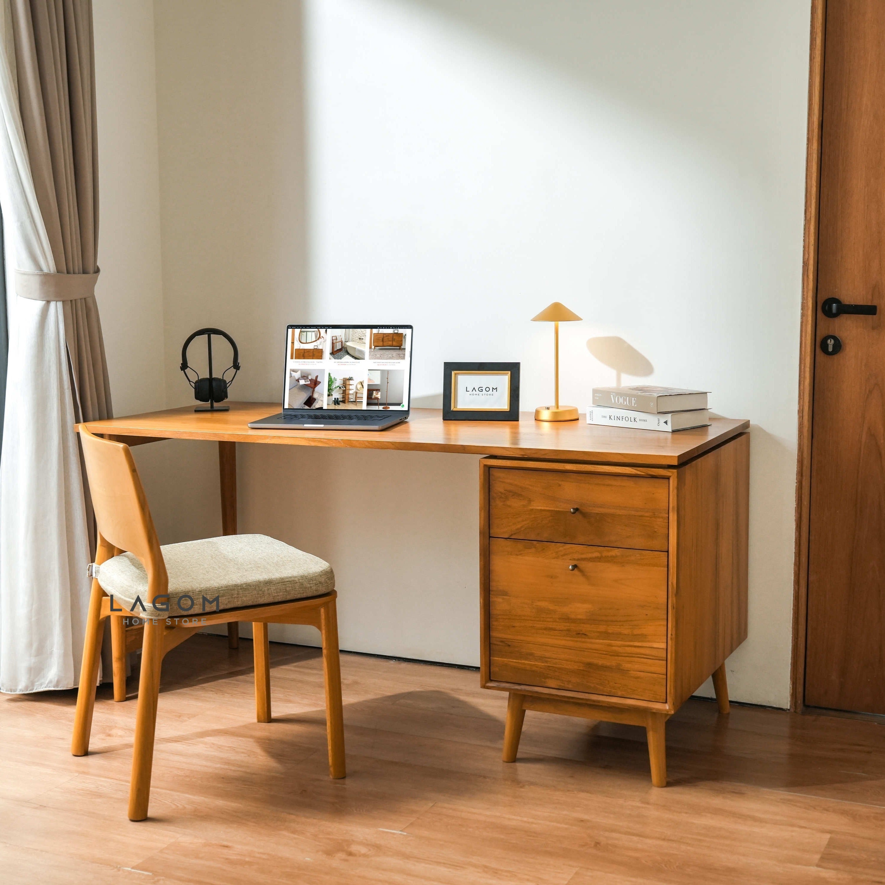 Kursi Minimalis Kayu Jati dengan Cushion Premium Chair Lagom Home Store Jati Furnitur Teak Furniture Jakarta