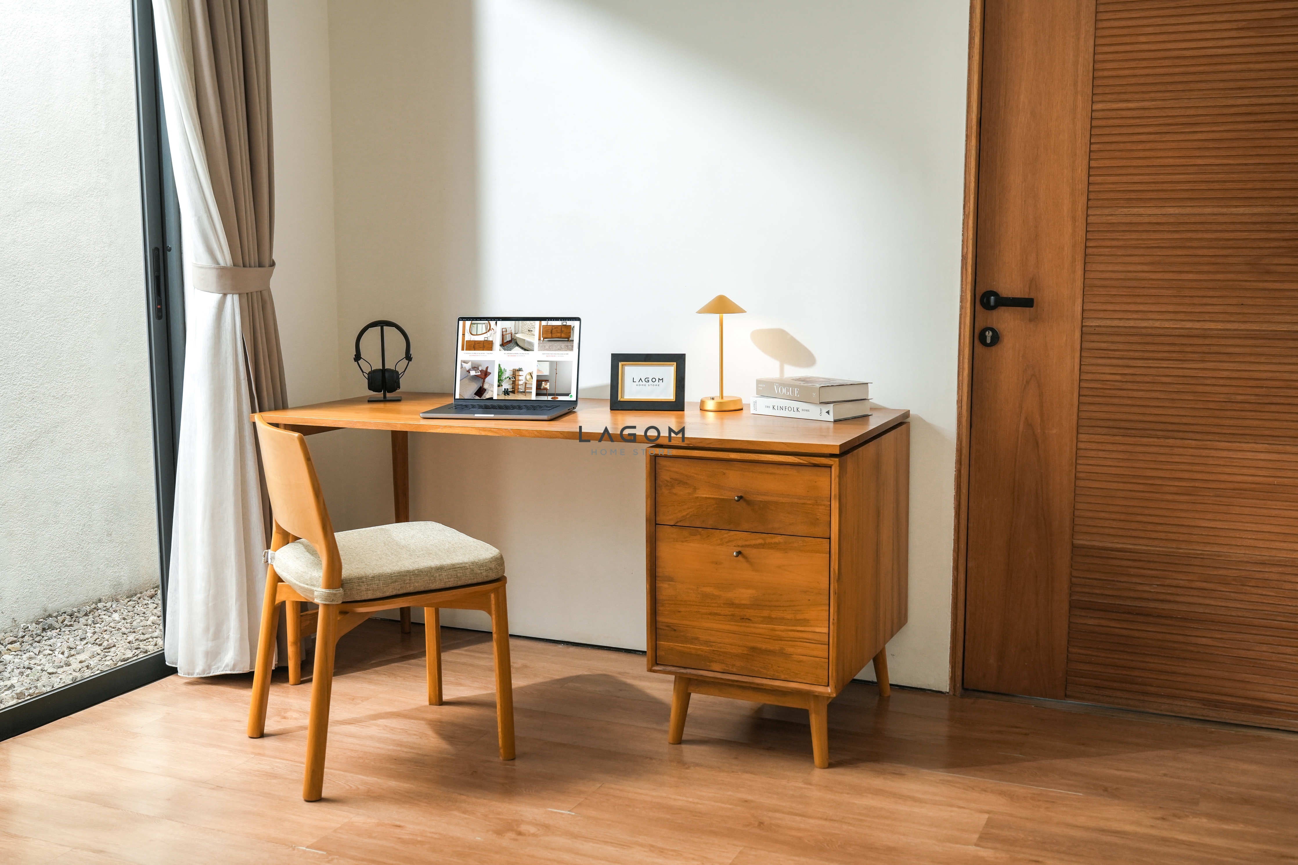 Meja Kerja Minimalis dengan 2 Laci dari Kayu Jati Solid Desk Lagom Home Store Jati Furnitur Teak Furniture Jakarta
