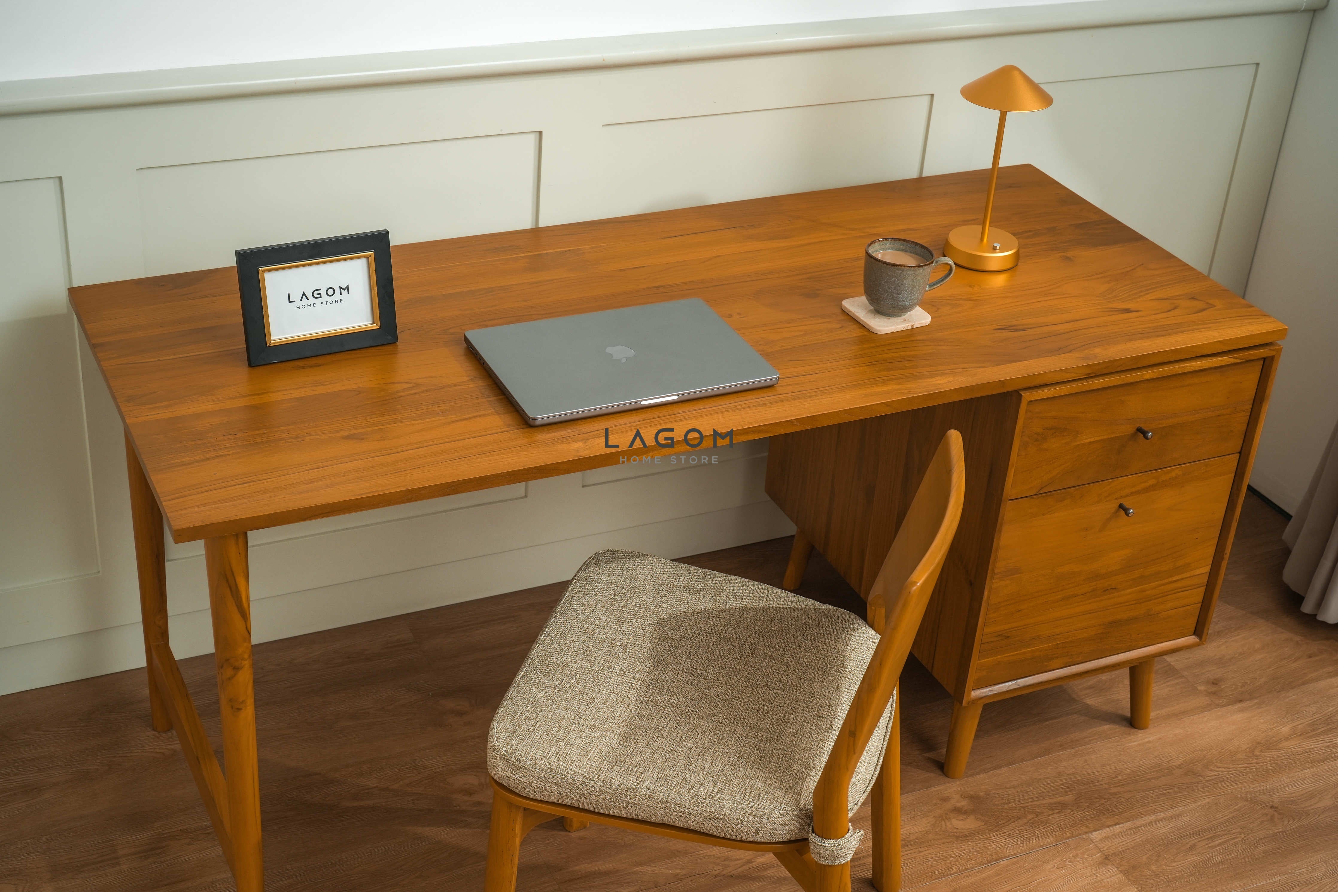 Meja Kerja Minimalis dengan 2 Laci dari Kayu Jati Solid Desk Lagom Home Store Jati Furnitur Teak Furniture Jakarta