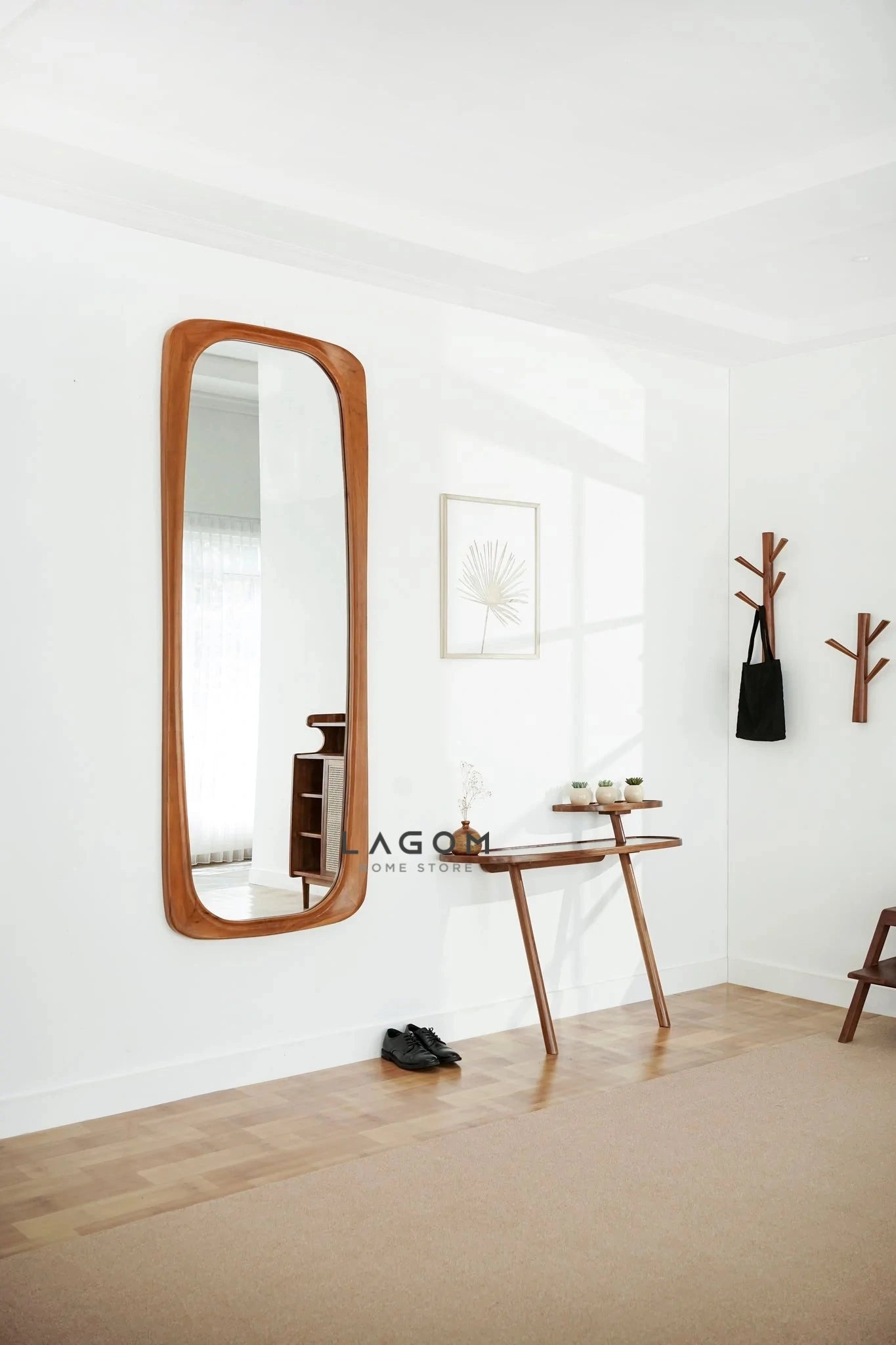 Meja Konsol Dinding Estetis dari Kayu Jati Console Table Lagom Home Store Jati Furnitur Teak Furniture Jakarta