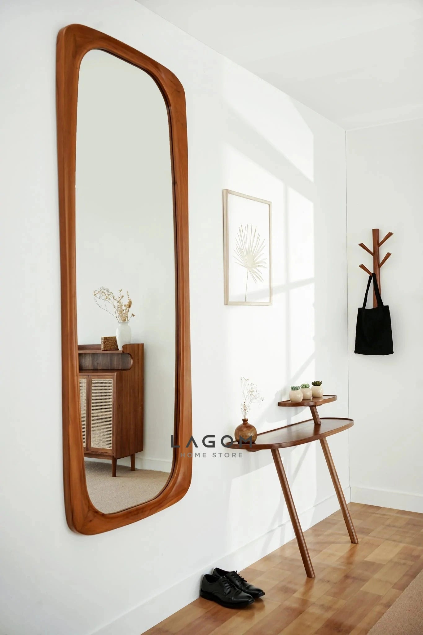 Meja Konsol Dinding Estetis dari Kayu Jati Console Table Lagom Home Store Jati Furnitur Teak Furniture Jakarta