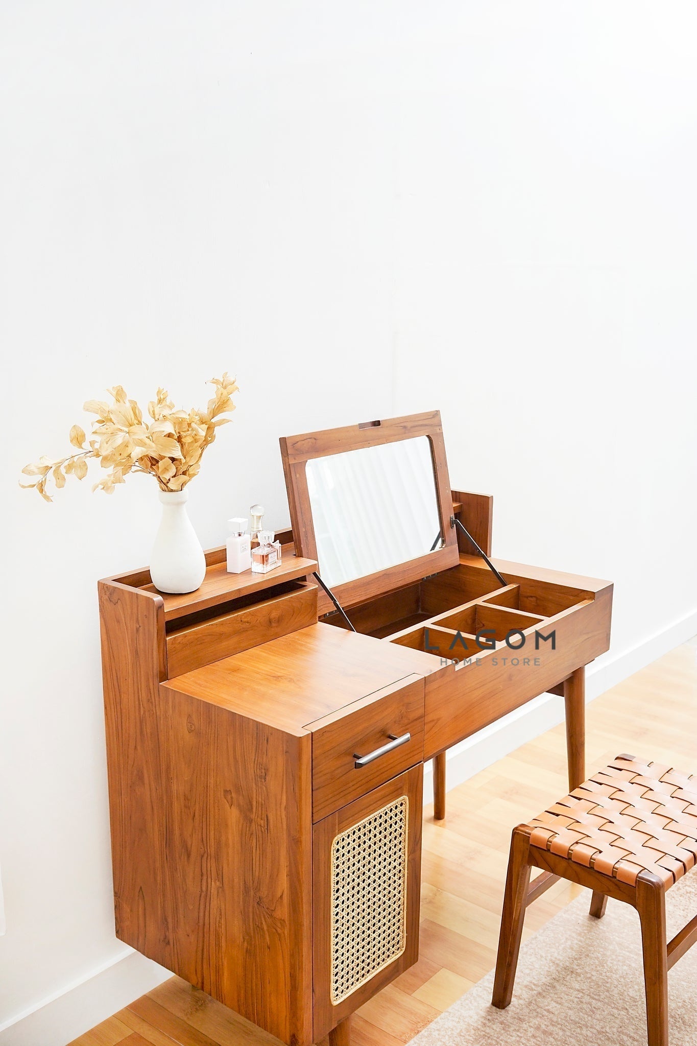 Meja Rias Unik Multifungsi dari Kayu Jati Vanity Desk Lagom Home Store Jati Furnitur Teak Furniture Jakarta