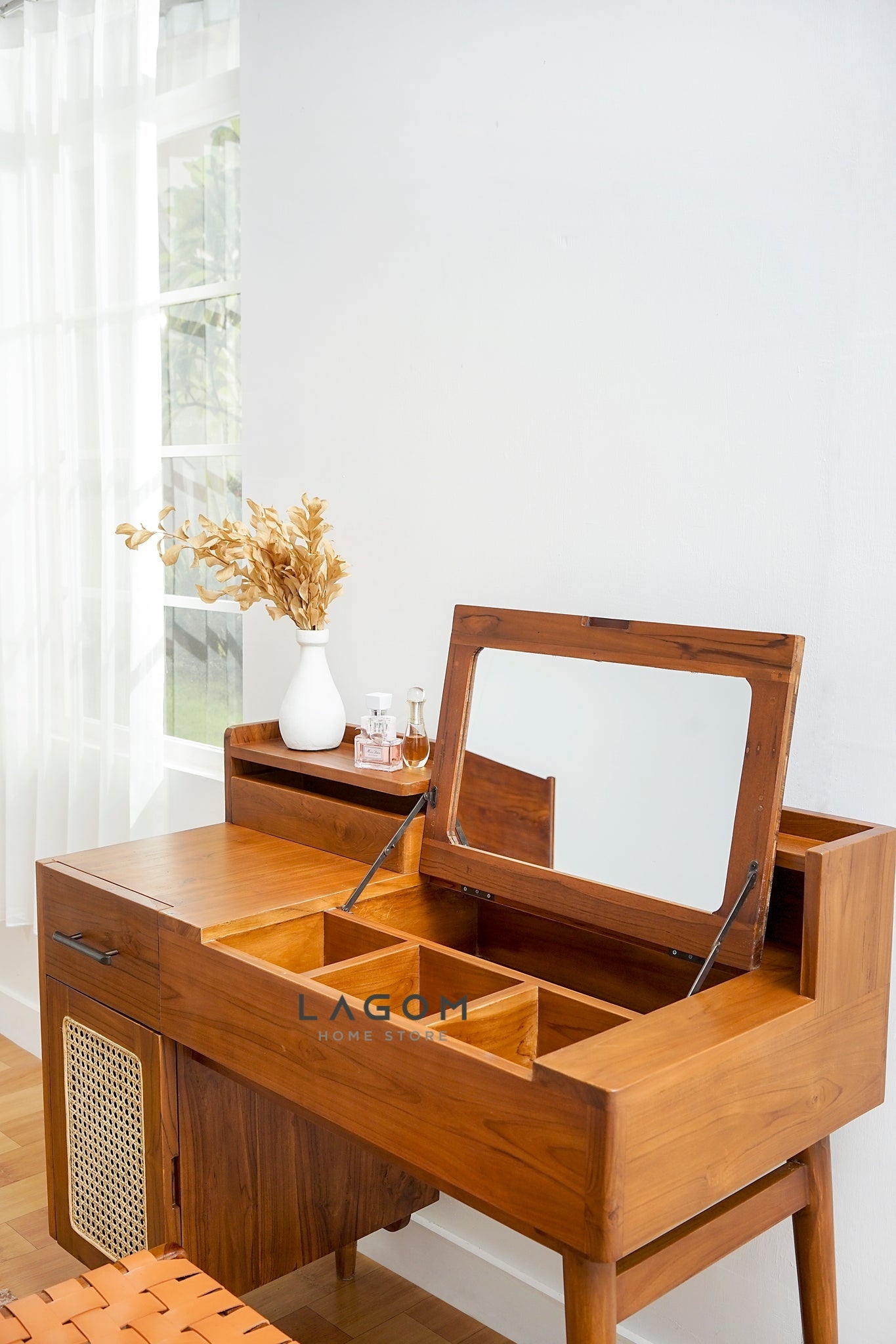 Meja Rias Unik Multifungsi dari Kayu Jati Vanity Desk Lagom Home Store Jati Furnitur Teak Furniture Jakarta