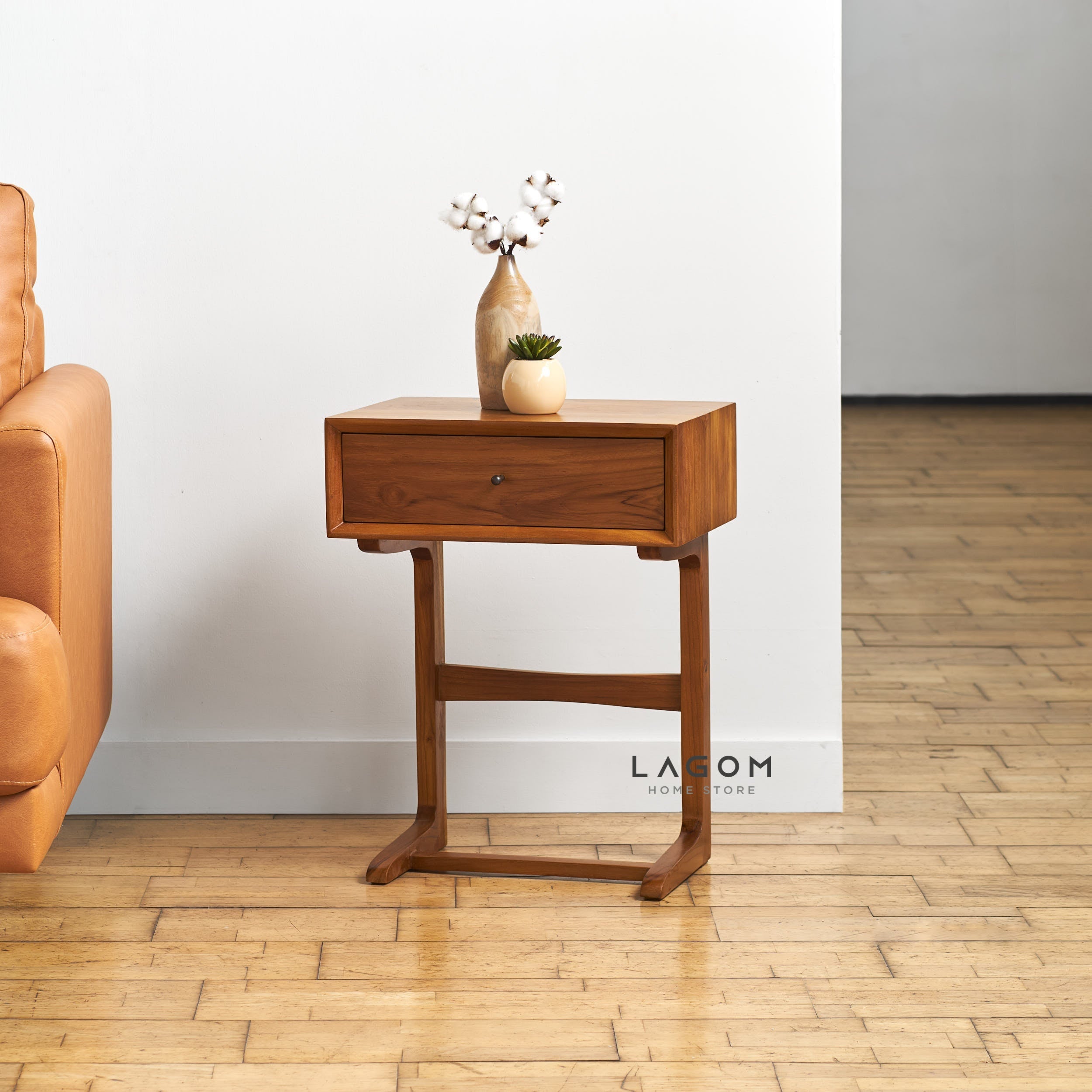 Meja Samping dengan Laci dari Kayu Jati Solid Side Table Lagom Home Store Jati Furnitur Teak Furniture Jakarta