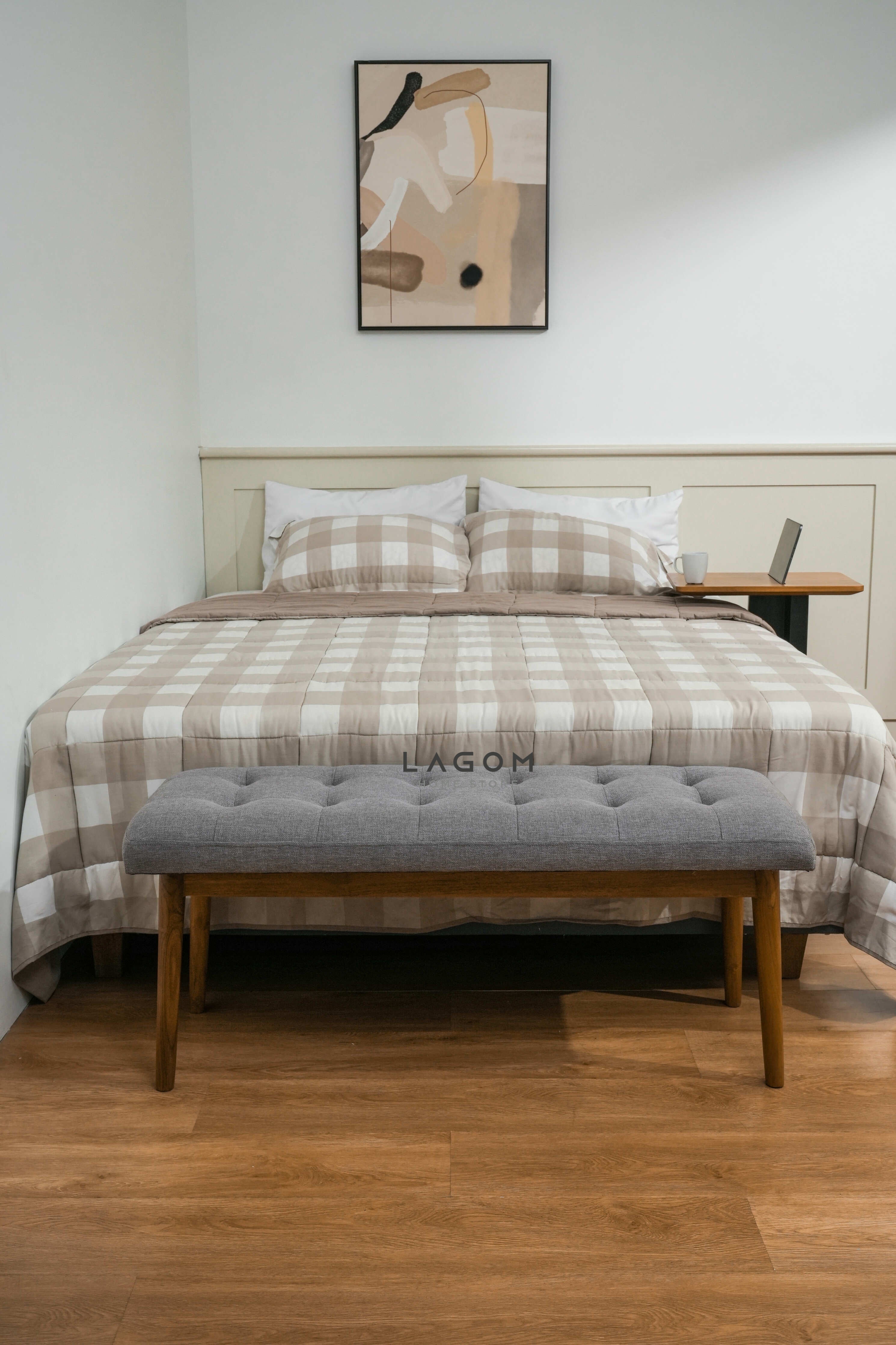 Meja Samping dengan Slot HP dan iPad dari Kayu Jati Side Table Lagom Home Store Jati Furnitur Teak Furniture Jakarta