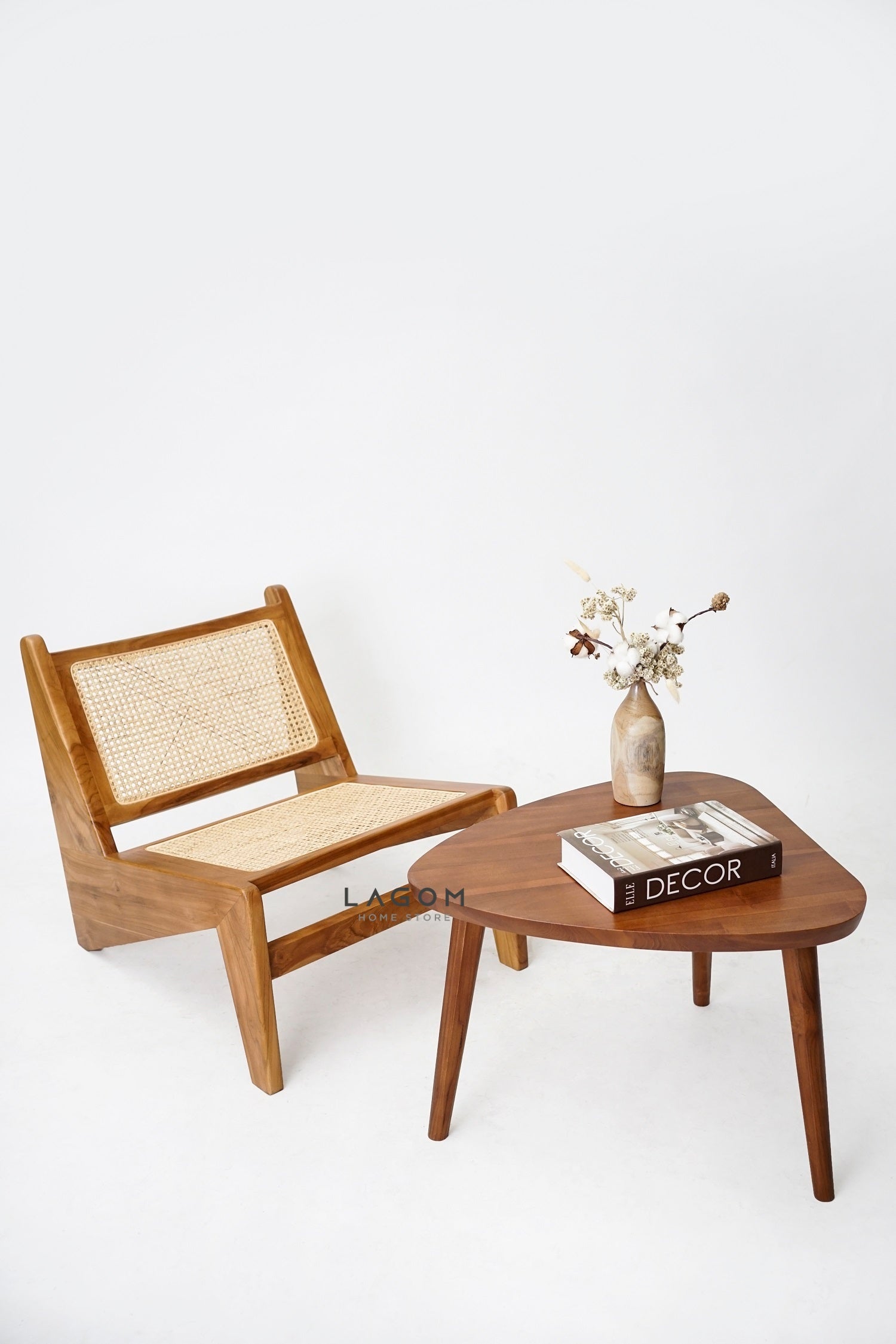 Meja Samping Kopi Bentuk Segitiga dari Kayu Jati Solid Coffee Table Lagom Home Store Jati Furnitur Teak Furniture Jakarta