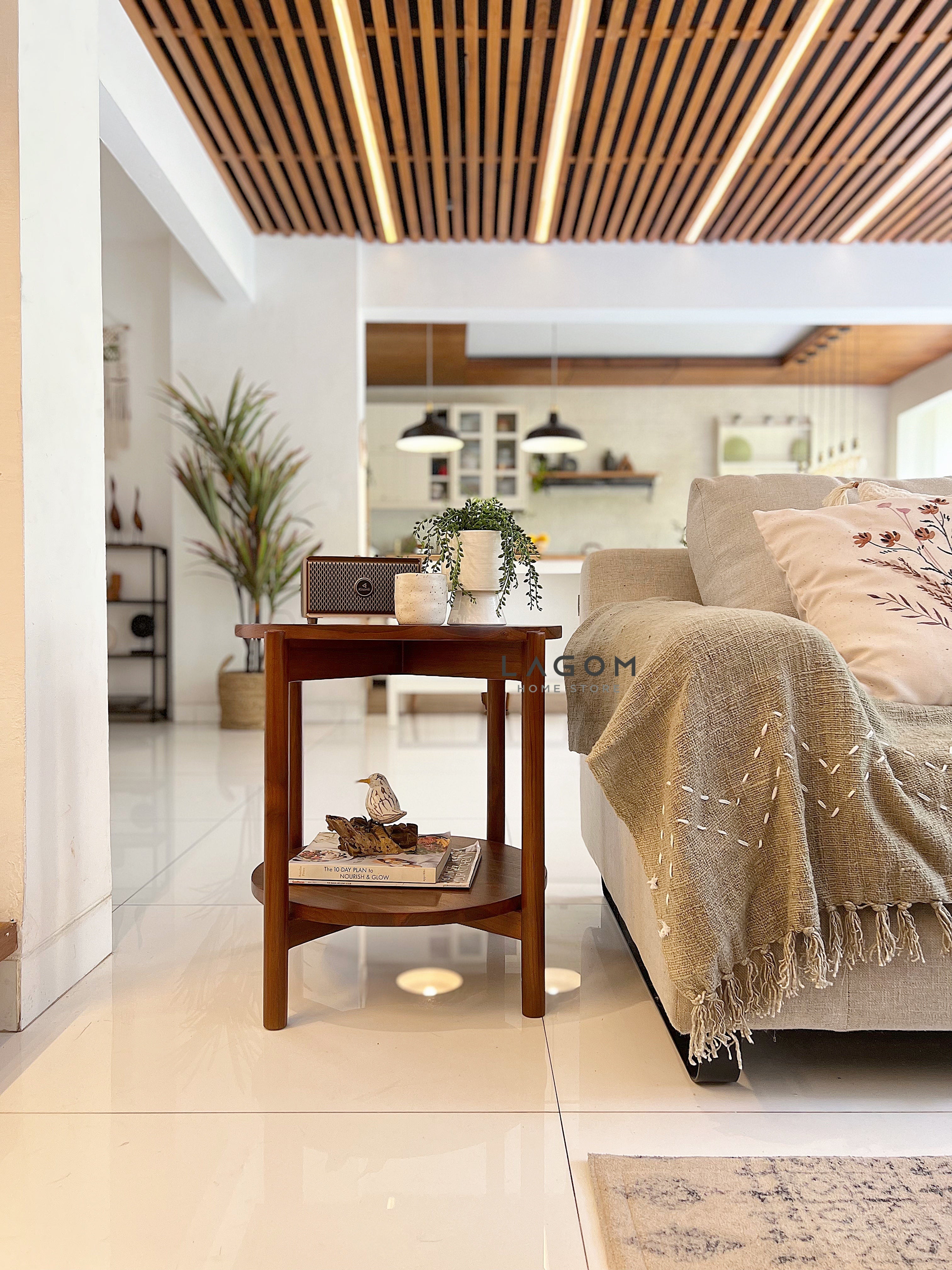 Meja Samping Unik bentuk Lingkaran dari Kayu Jati Side Table Lagom Home Store Jati Furnitur Teak Furniture Jakarta