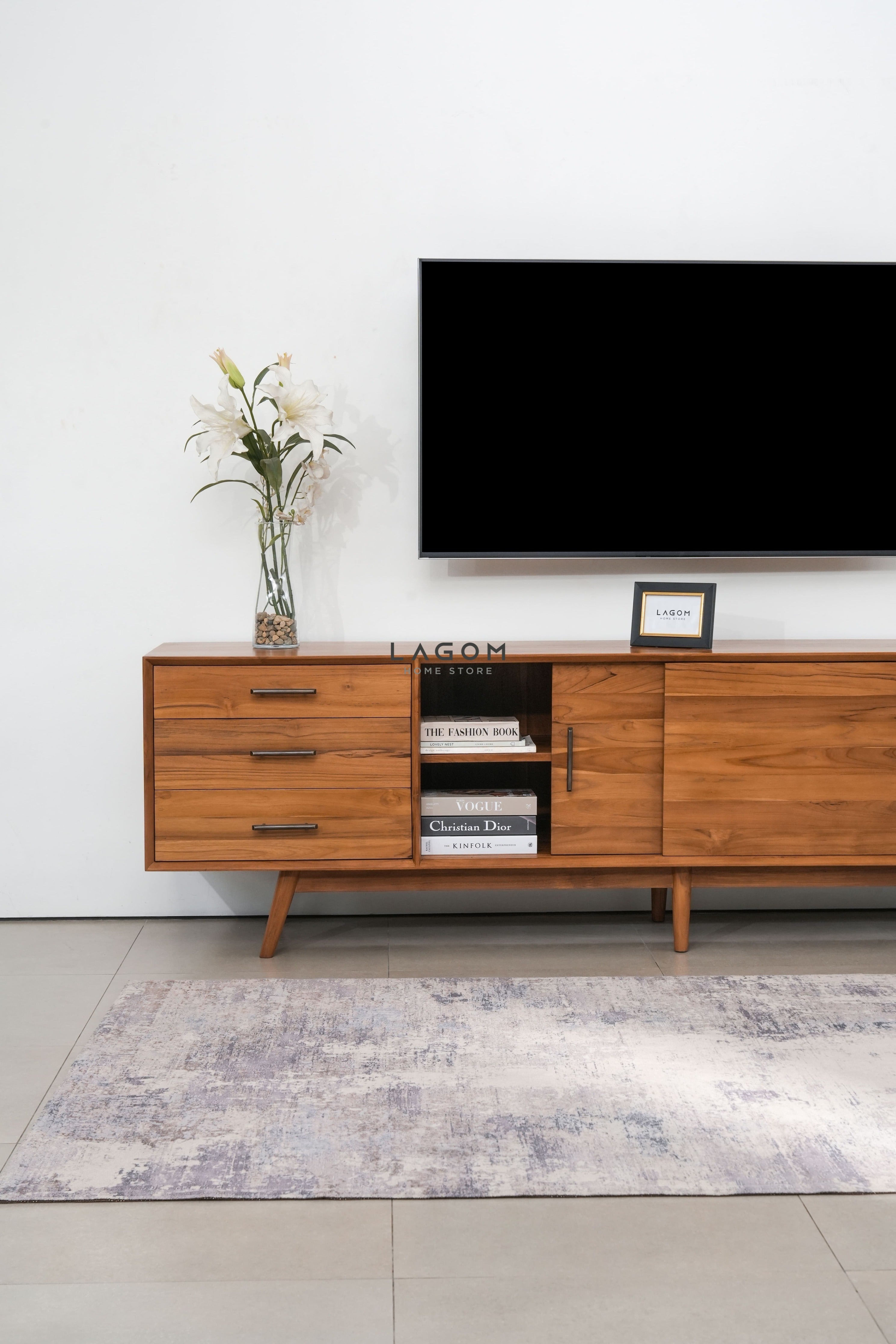 Meja TV Minimalis Kayu Jati dengan Pintu Geser dan Laci - Panjang 244 cm TV Cabinet Lagom Home Store Jati Furnitur Teak Furniture Jakarta