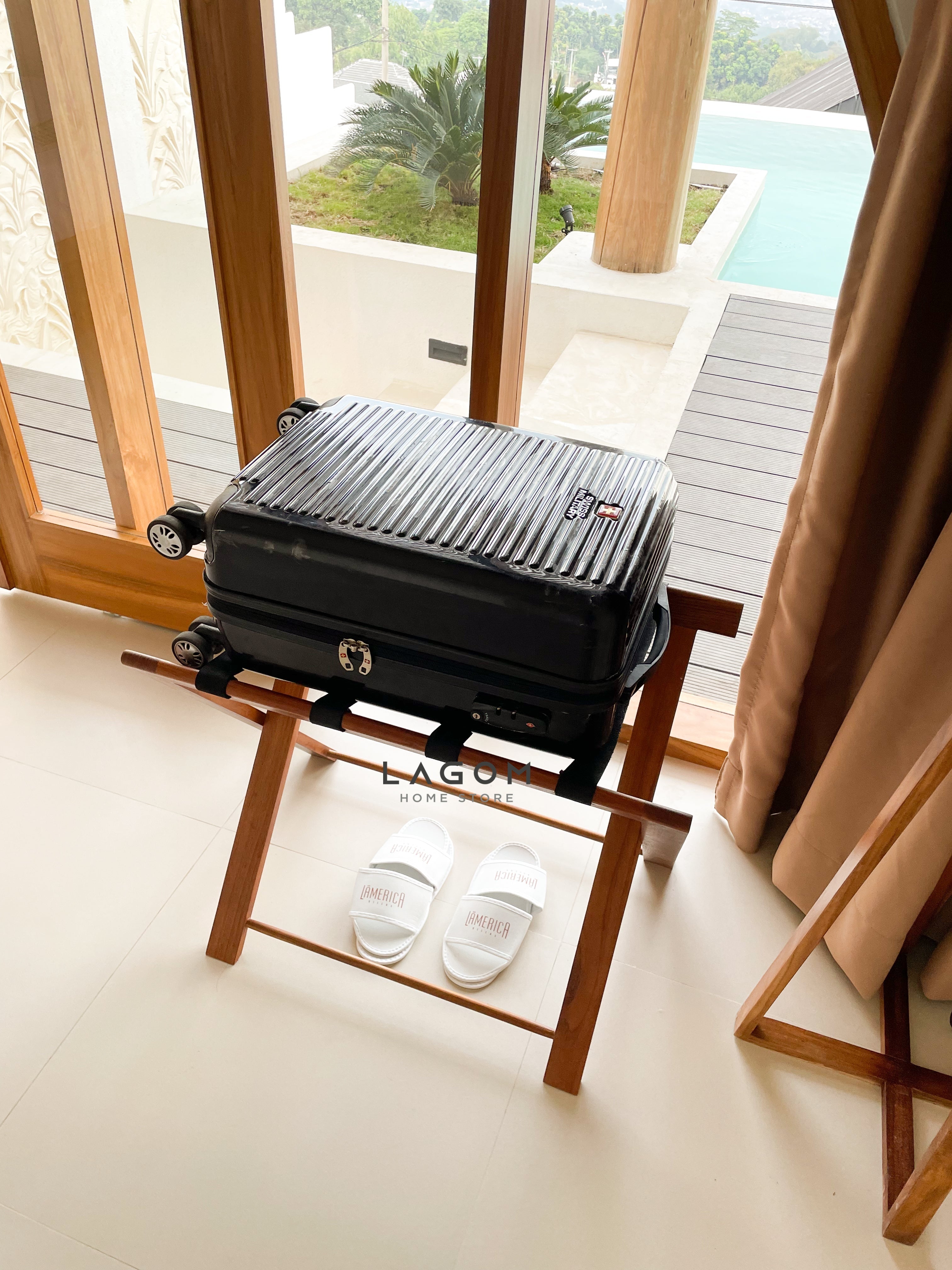 Penyangga Koper Kayu Jati Eksklusif dan Genuine Leather Luggage Rack Lagom Home Store Jati Furnitur Teak Furniture Jakarta