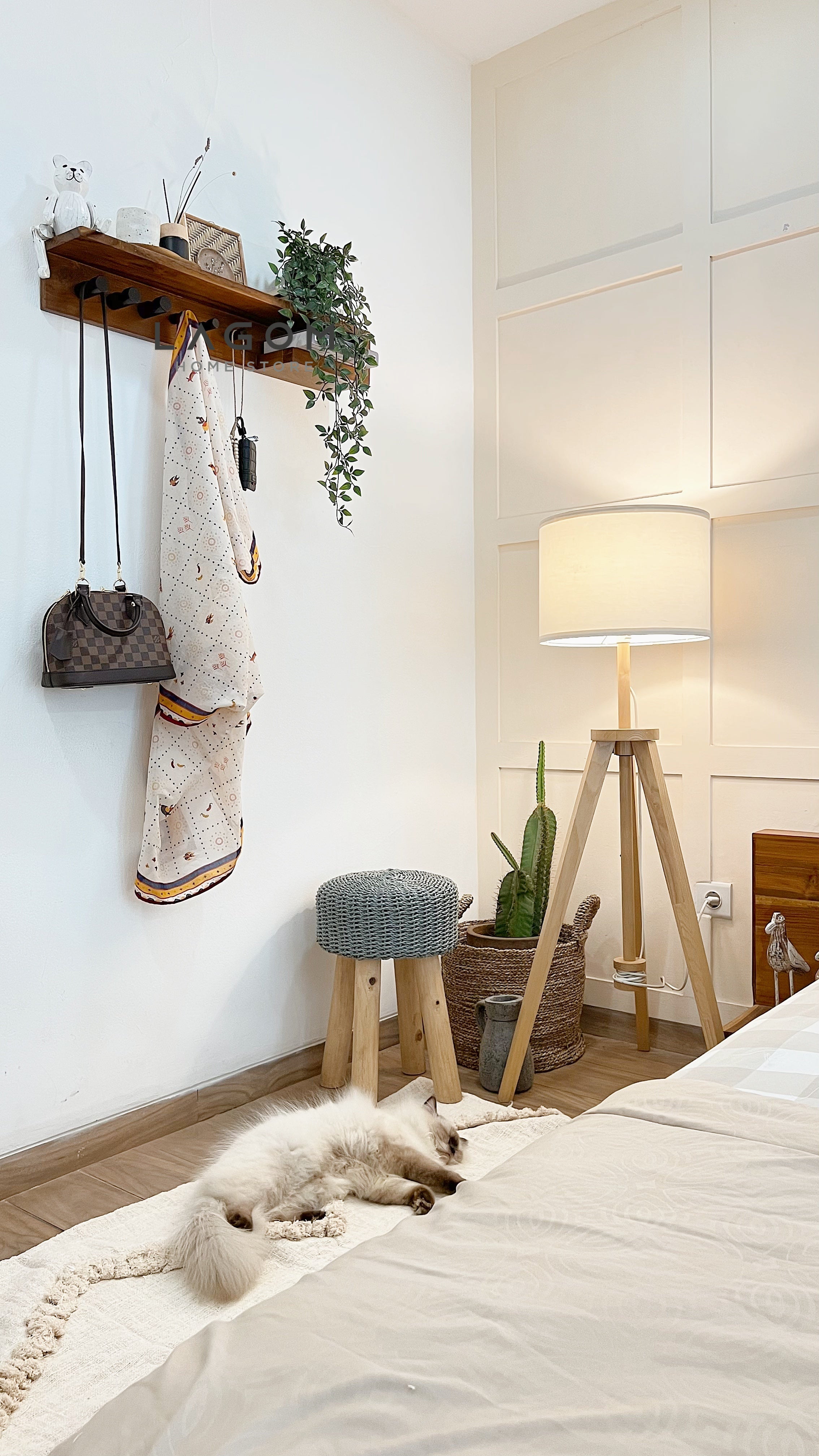 Rak dan Gantungan Dinding Kayu Jati Wall Coat Hanger Lagom Home Store Jati Furnitur Teak Furniture Jakarta