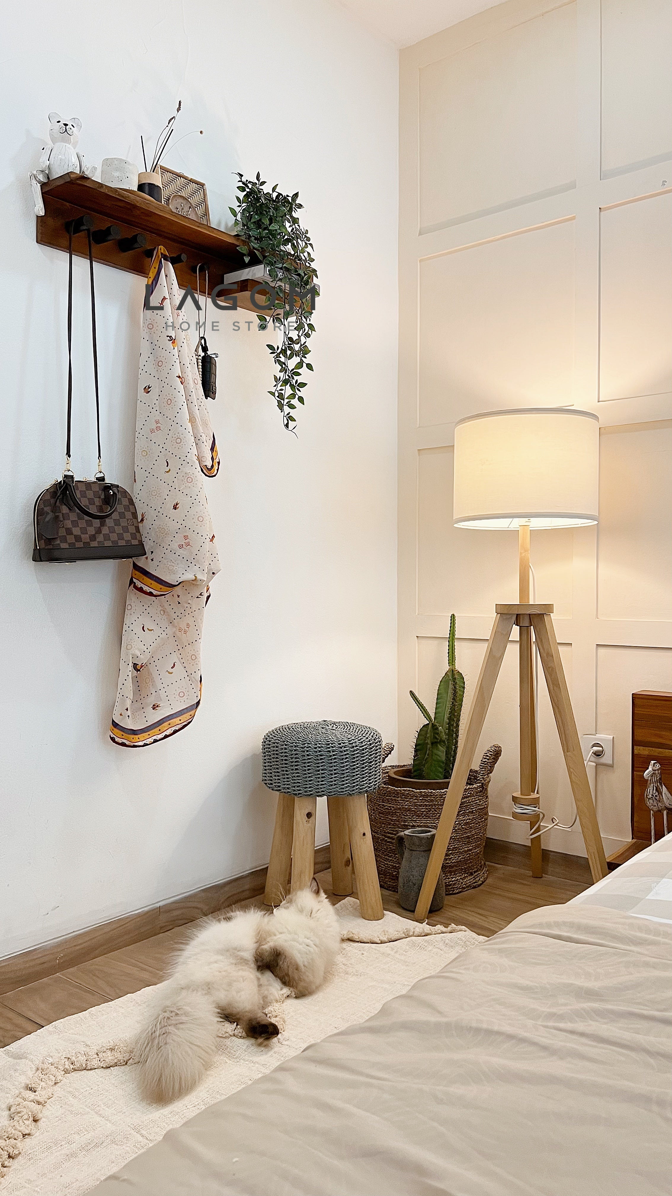 Rak dan Gantungan Dinding Kayu Jati Wall Coat Hanger Lagom Home Store Jati Furnitur Teak Furniture Jakarta