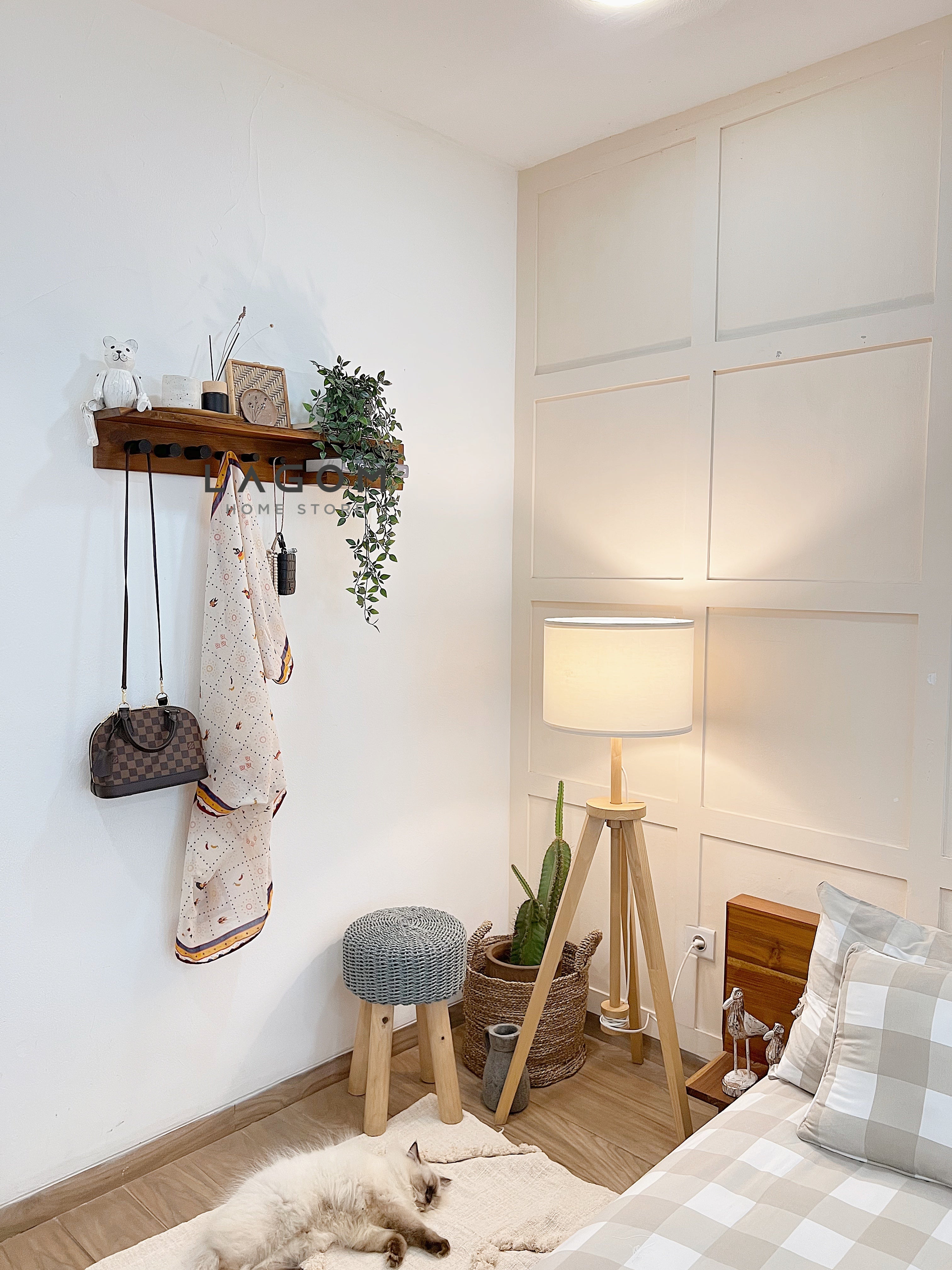 Rak dan Gantungan Dinding Kayu Jati Wall Coat Hanger Lagom Home Store Jati Furnitur Teak Furniture Jakarta