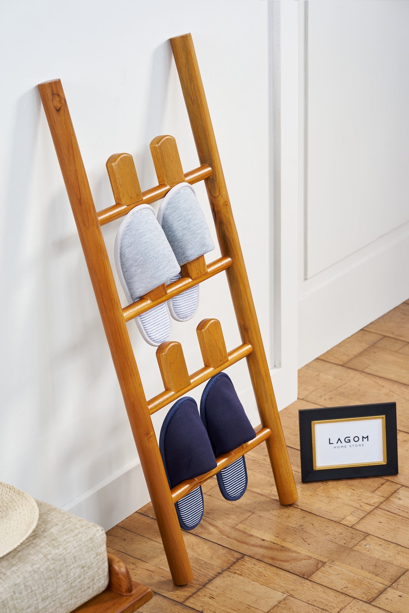Rak Sepatu dan Sandal Desain Minimalis Shoe Rack Lagom Home Store Jati Furnitur Teak Furniture Jakarta