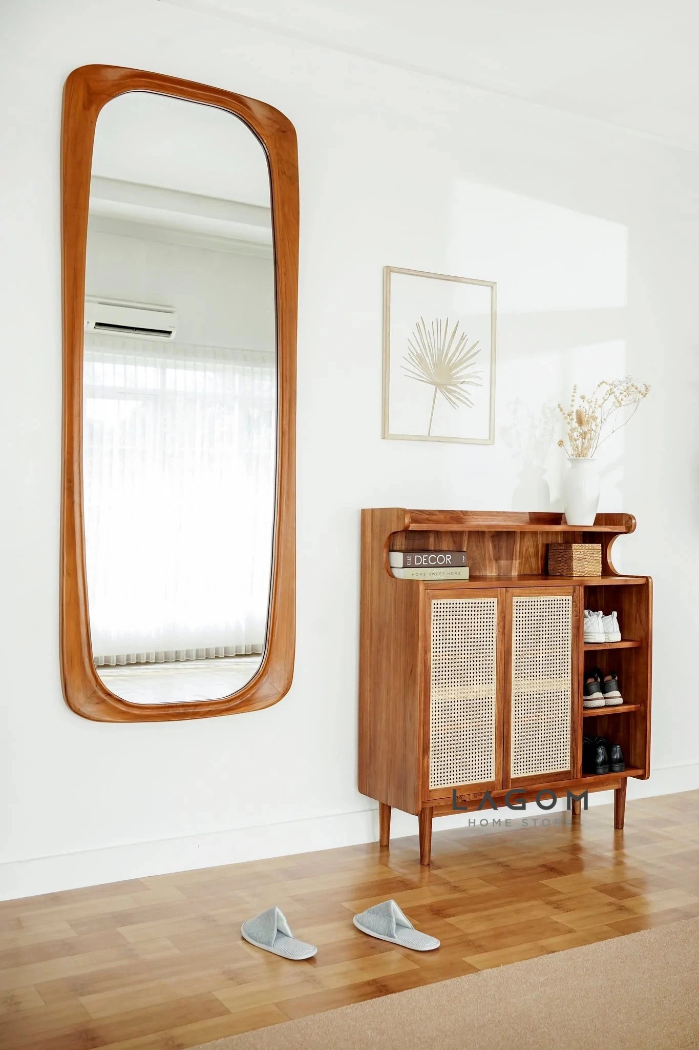 Rak Sepatu dari Kayu Jati Solid dan Rotan Shoe Rack Lagom Home Store Jati Furnitur Teak Furniture Jakarta