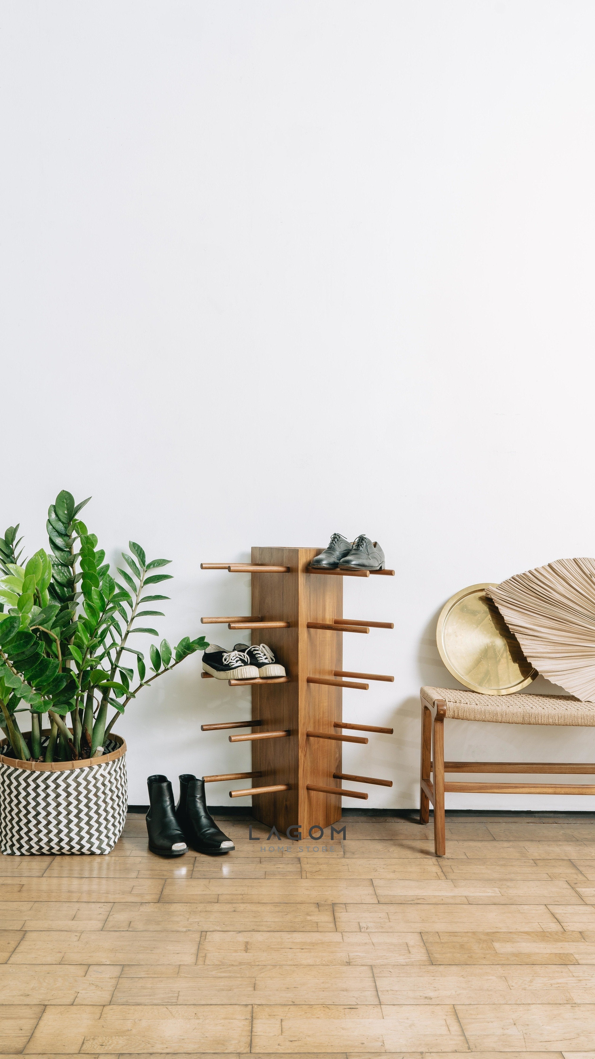 Rak Sepatu Segitiga dari Kayu Jati Shoe Rack Lagom Home Store Jati Furnitur Teak Furniture Jakarta