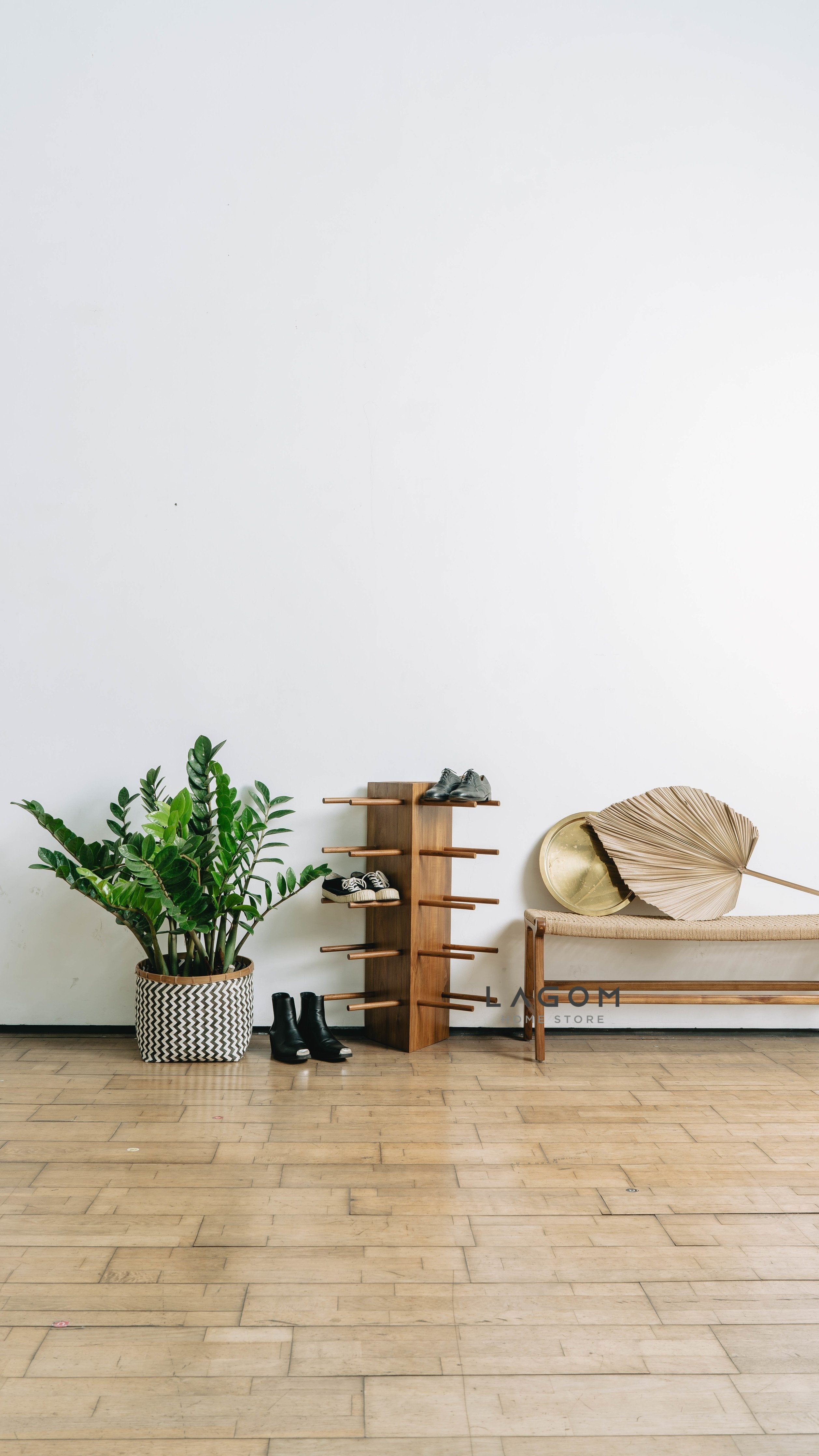 Rak Sepatu Segitiga dari Kayu Jati Shoe Rack Lagom Home Store Jati Furnitur Teak Furniture Jakarta