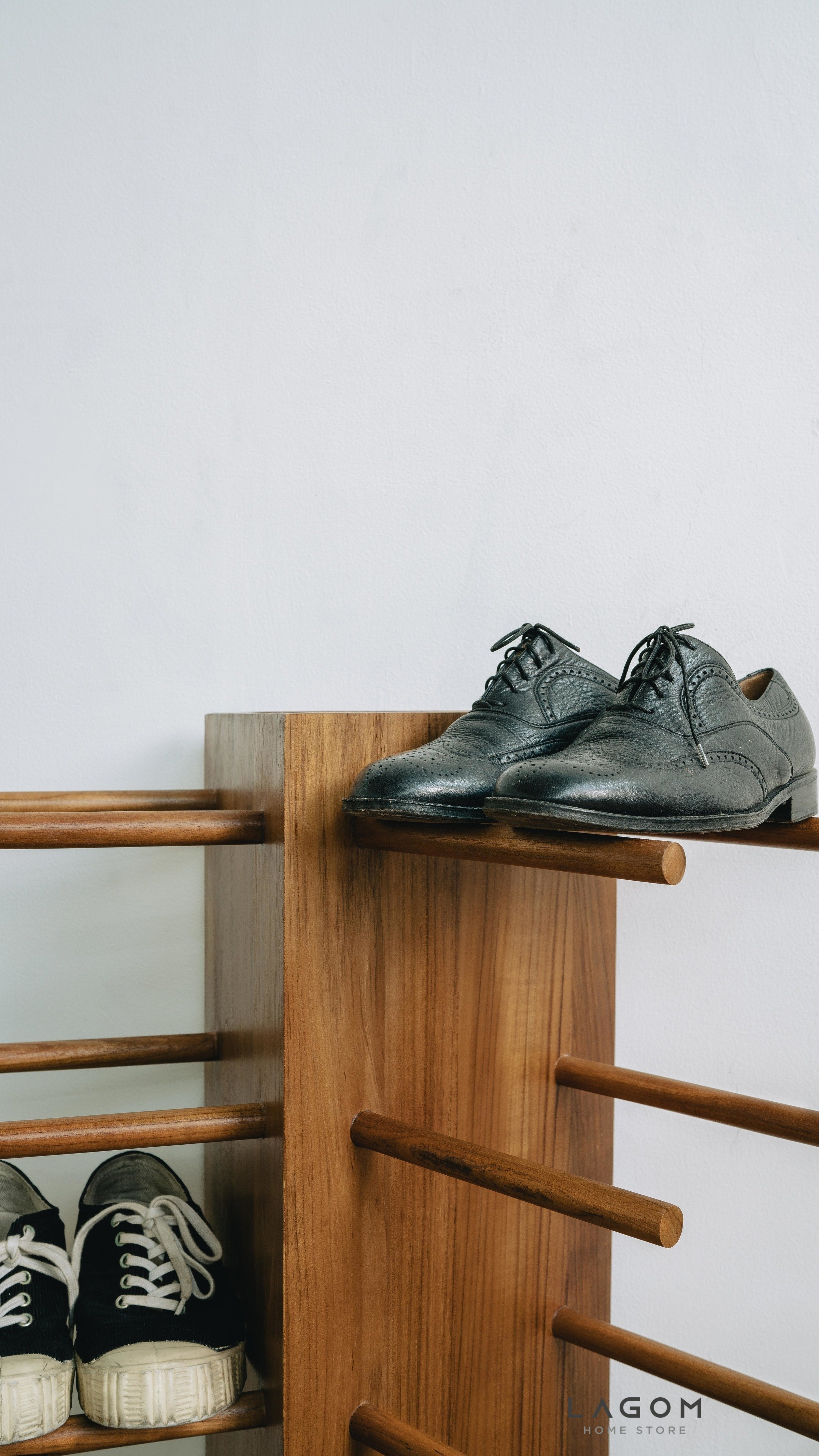 Rak Sepatu Segitiga dari Kayu Jati Shoe Rack Lagom Home Store Jati Furnitur Teak Furniture Jakarta