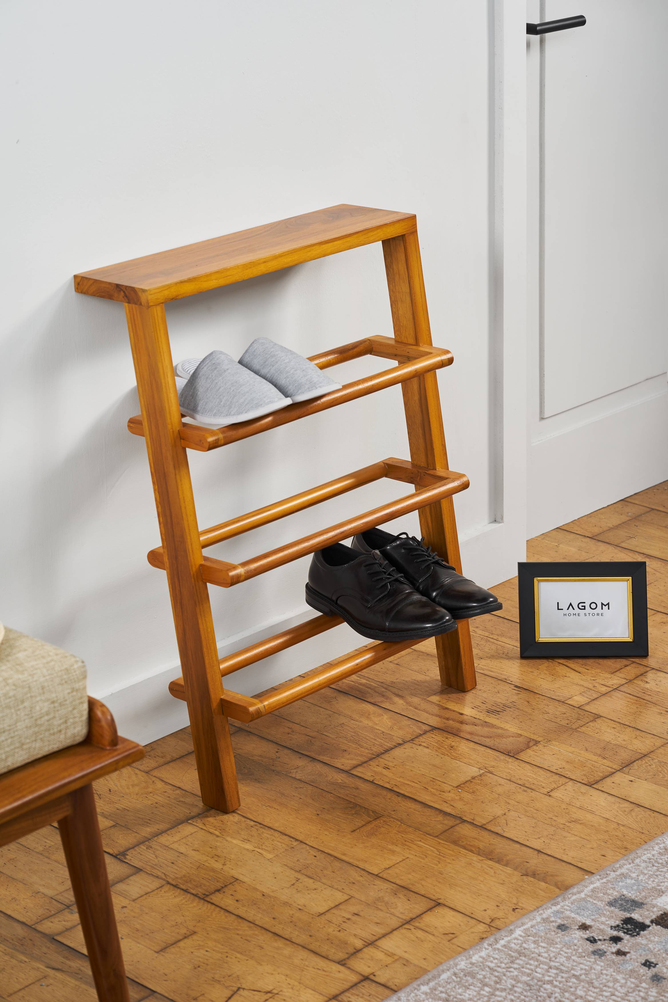 Rak Sepatu Tingkat dengan Ambalan Shoe Rack Lagom Home Store Jati Furnitur Teak Furniture Jakarta