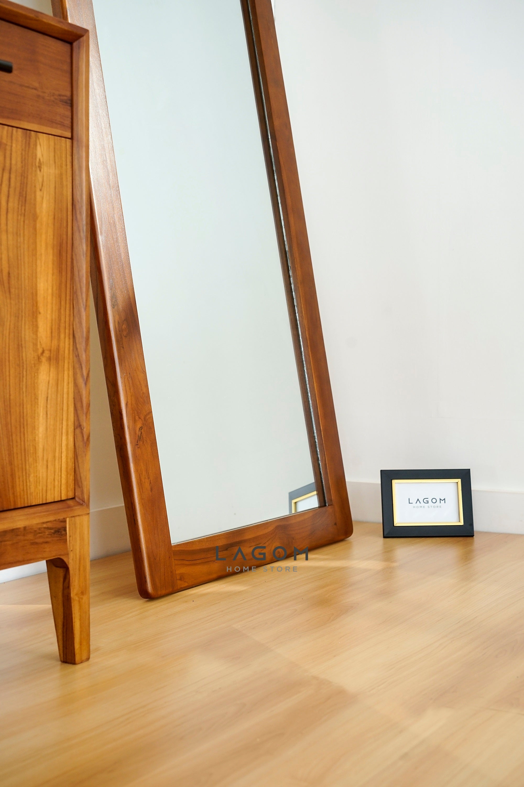 Standing Mirror dari Kayu Jati Solid - Tinggi 183 cm Mirror Lagom Home Store Jati Furnitur Teak Furniture Jakarta