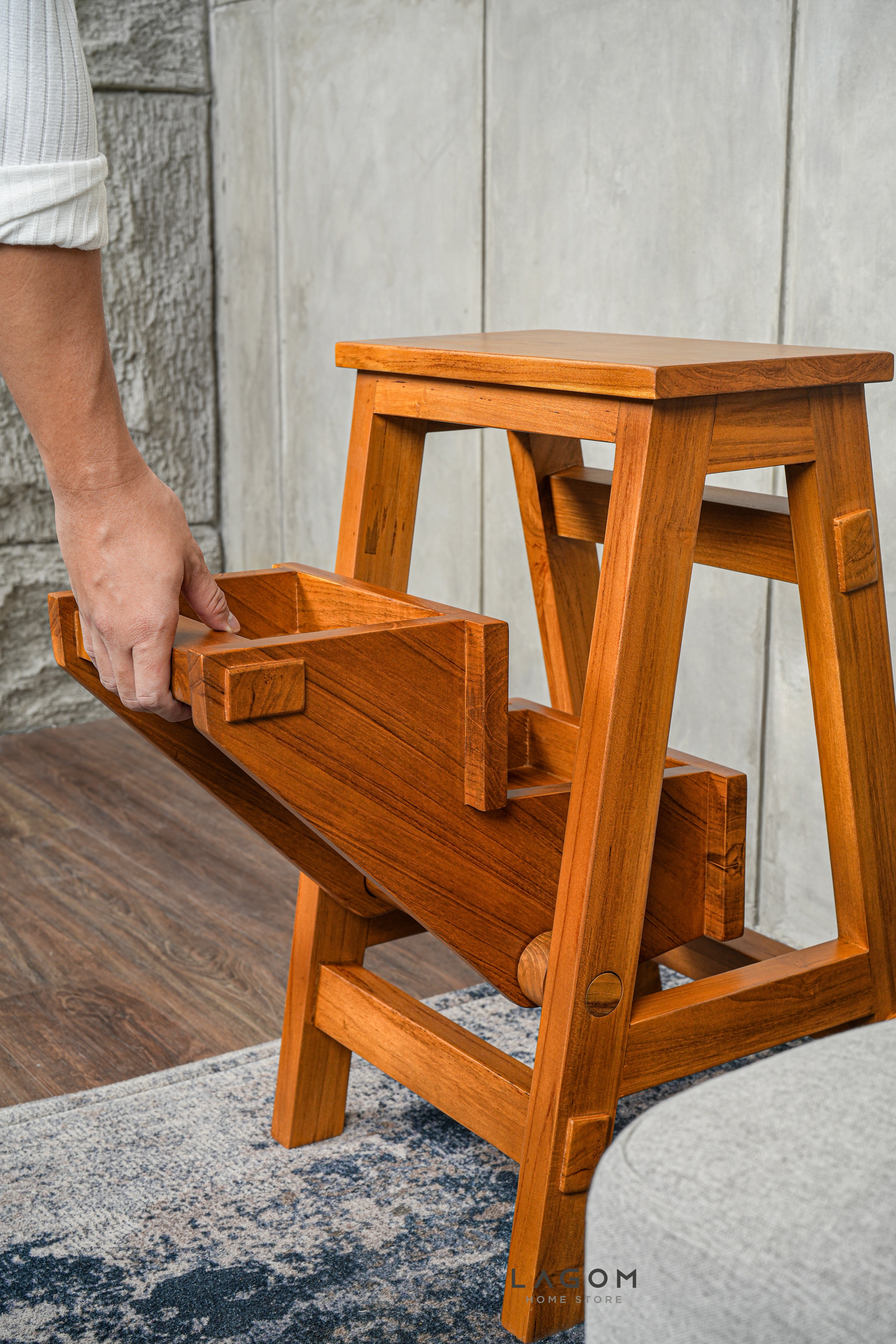 Step Stool Lipat/Kursi Bar dari Kayu Jati Solid Step Stool Lagom Home Store Jati Furnitur Teak Furniture Jakarta