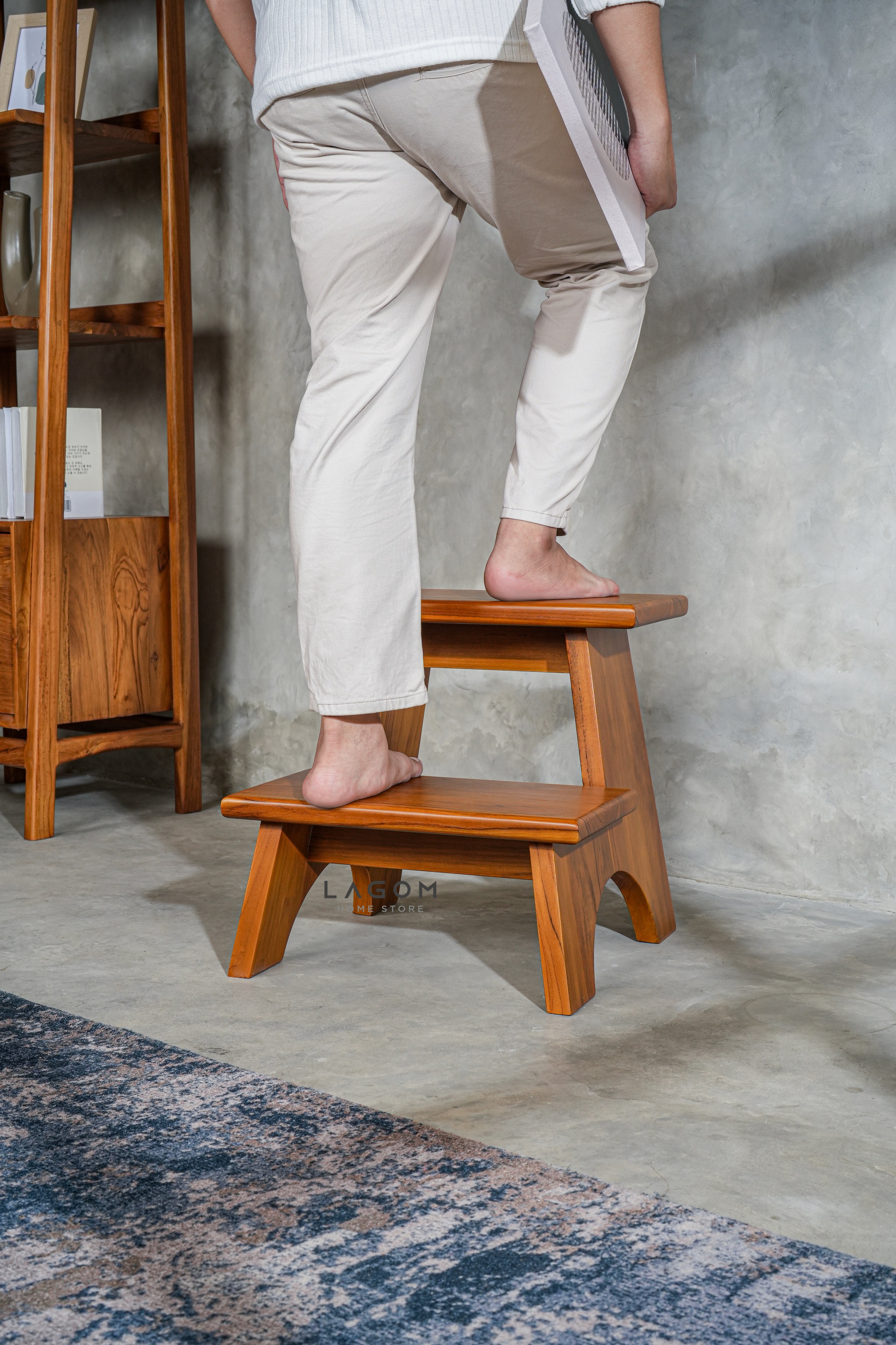 Step Stool Minimalis dari Kayu Jati Solid Step Stool Lagom Home Store Jati Furnitur Teak Furniture Jakarta
