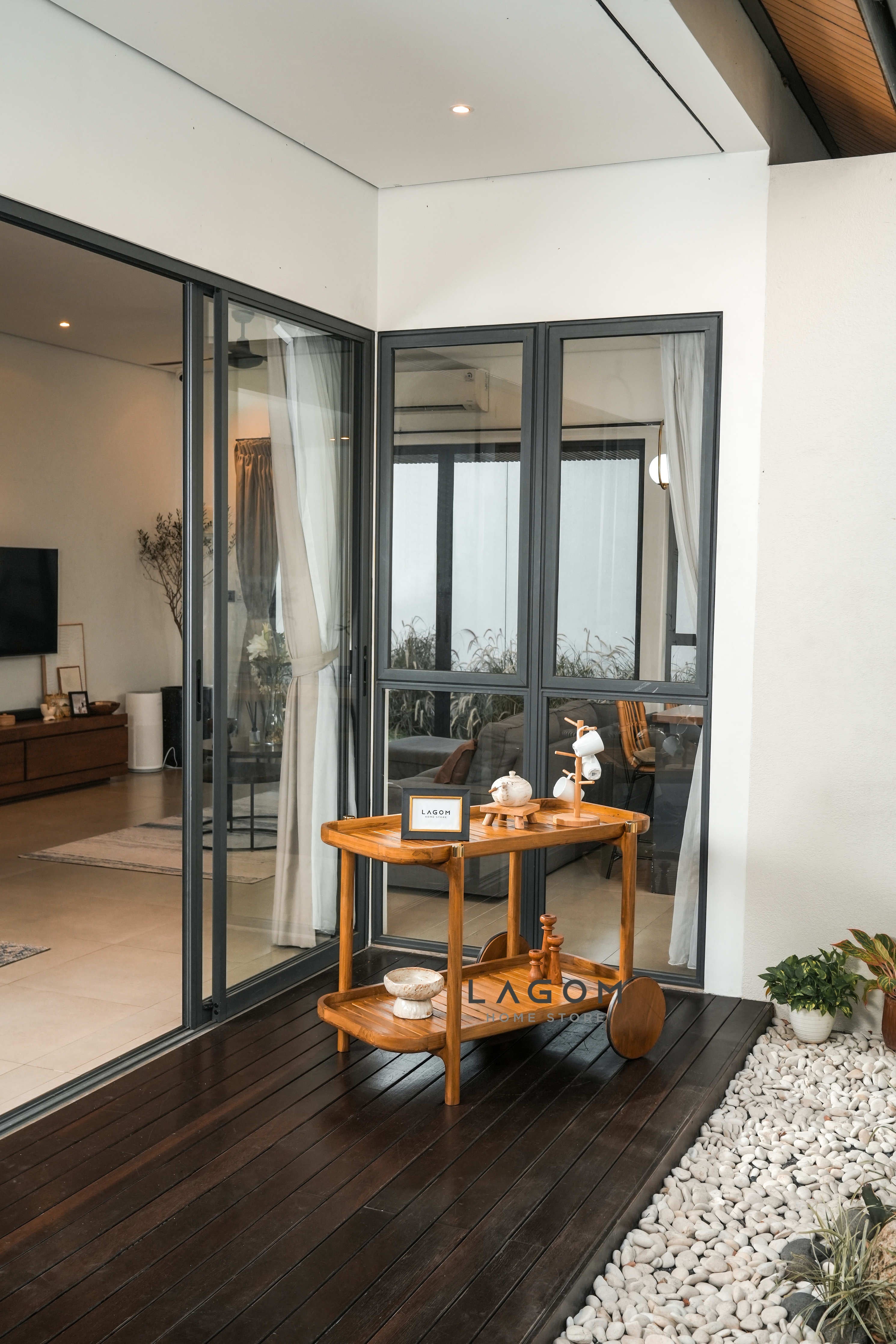 Trolley Kayu Jati Reclaimed Wood untuk Indoor dan Outdoor Trolley Lagom Home Store Jati Furnitur Teak Furniture Jakarta