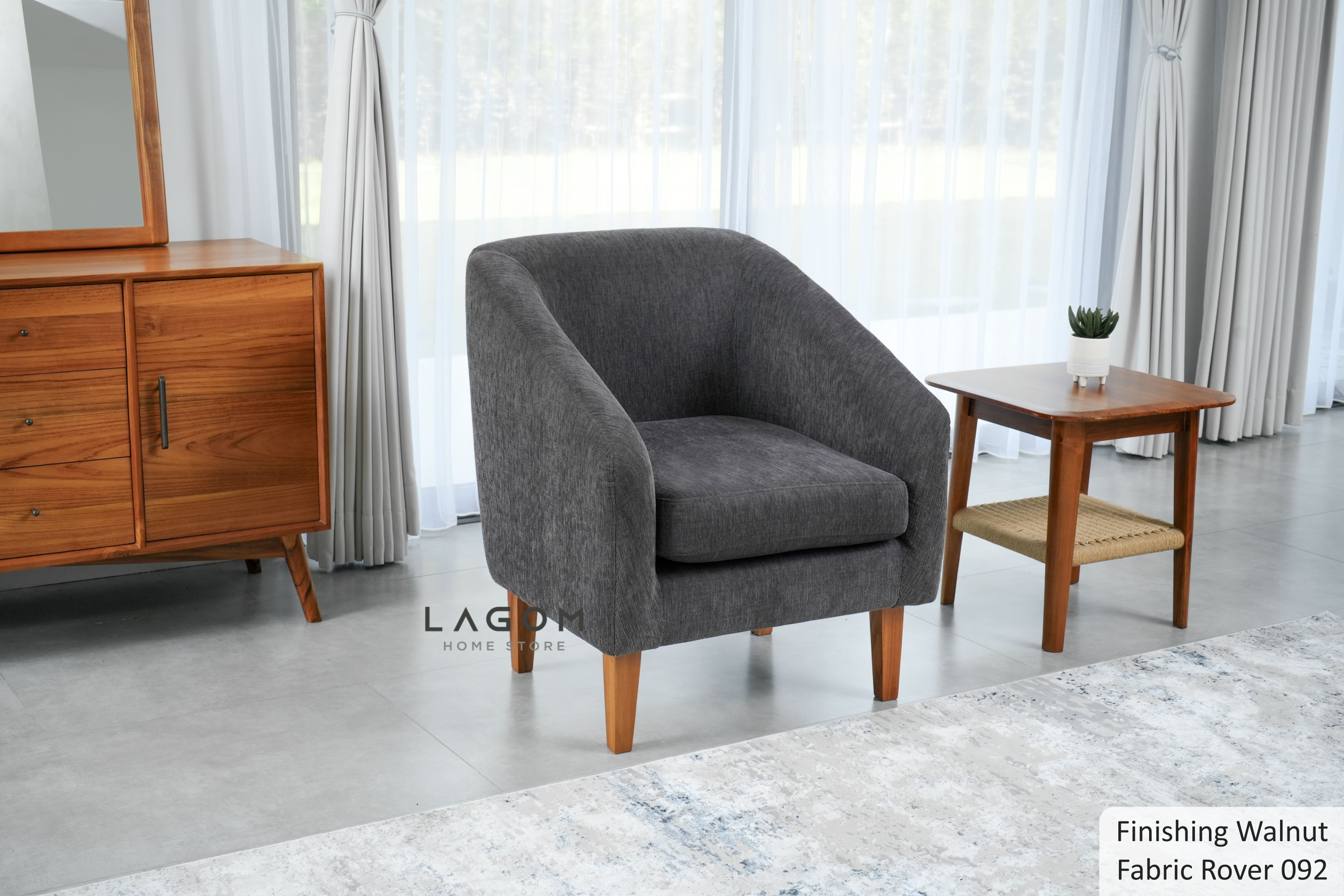 Single Sofa Premium dengan Frame Kayu Jati