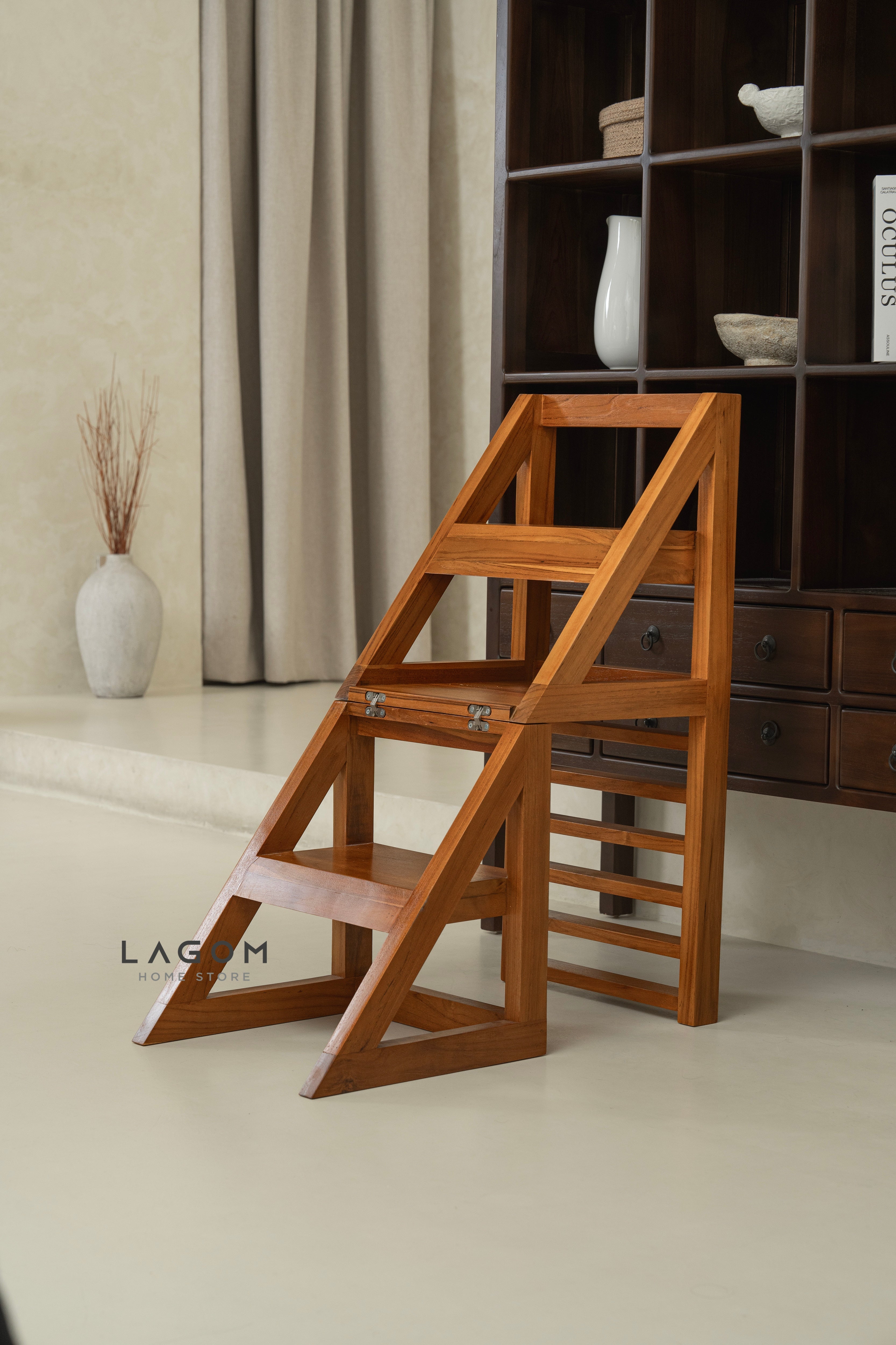 Kursi Tangga/Step Stool Multifungsi dari Kayu Jati